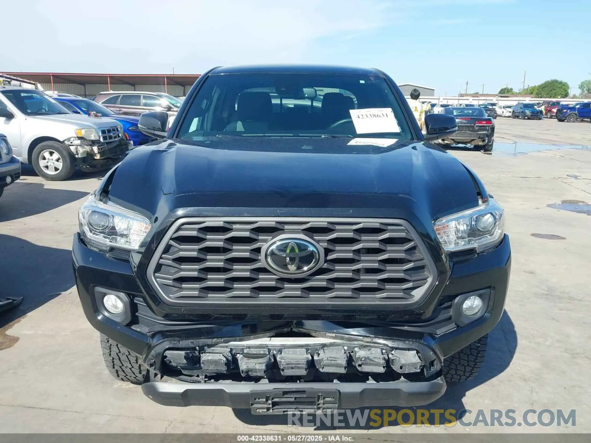 12 Photograph of a damaged car 3TMCZ5AN3MM427802 TOYOTA TACOMA 2021