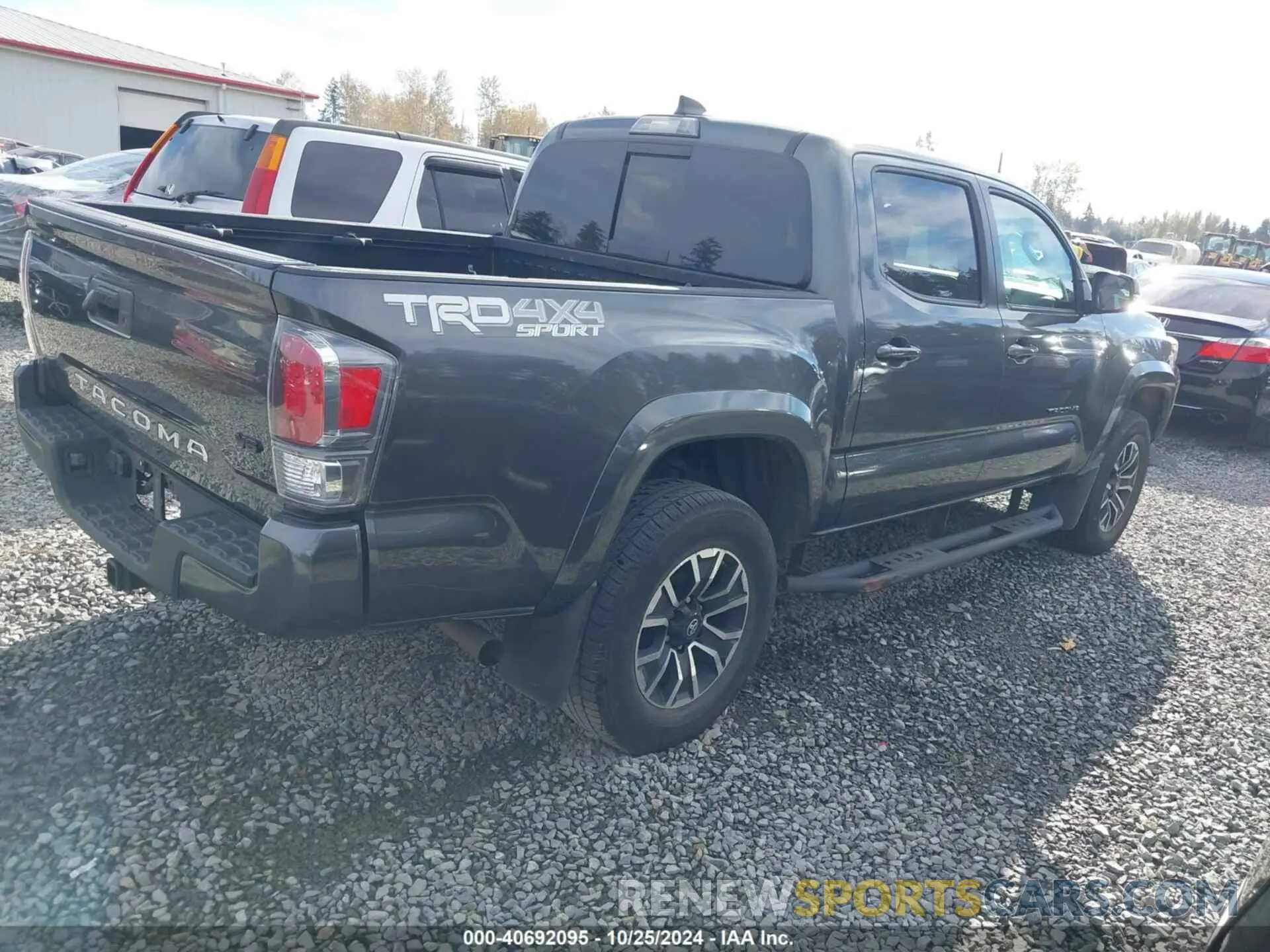 4 Photograph of a damaged car 3TMCZ5AN4MM387200 TOYOTA TACOMA 2021