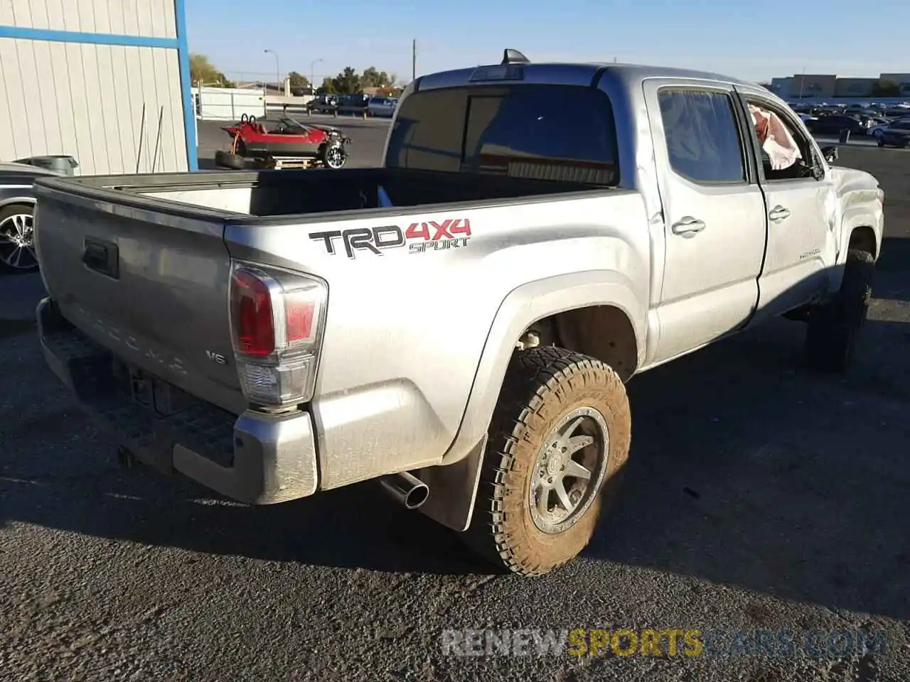 4 Photograph of a damaged car 3TMCZ5AN4MM427291 TOYOTA TACOMA 2021