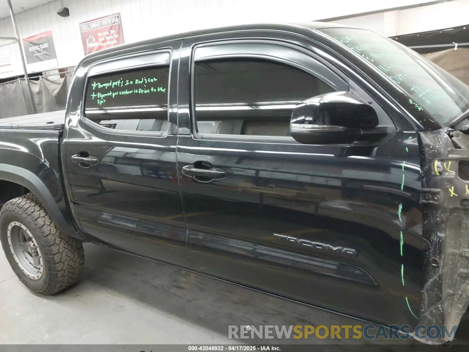 13 Photograph of a damaged car 3TMCZ5AN4MM448304 TOYOTA TACOMA 2021