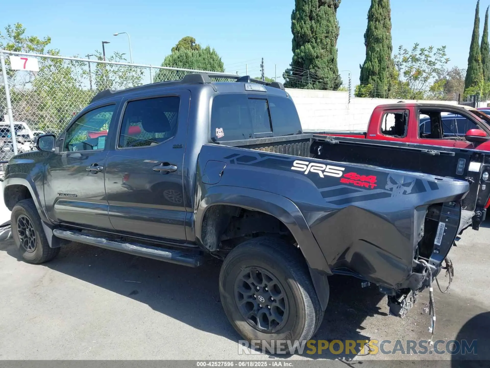 15 Photograph of a damaged car 3TMCZ5AN4MM449310 TOYOTA TACOMA 2021