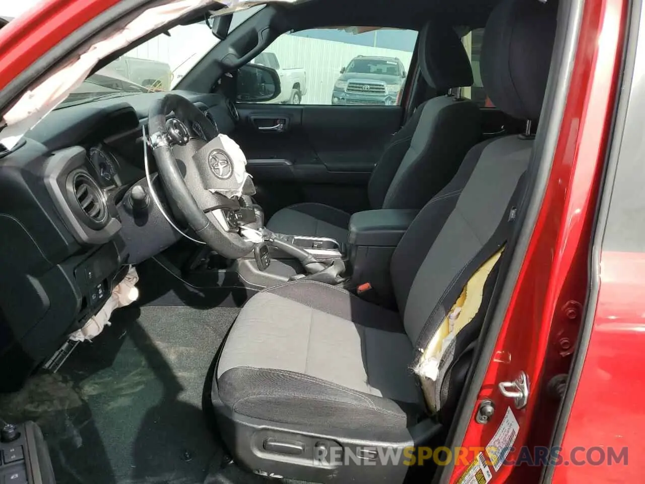 7 Photograph of a damaged car 3TMCZ5AN5MM372382 TOYOTA TACOMA 2021