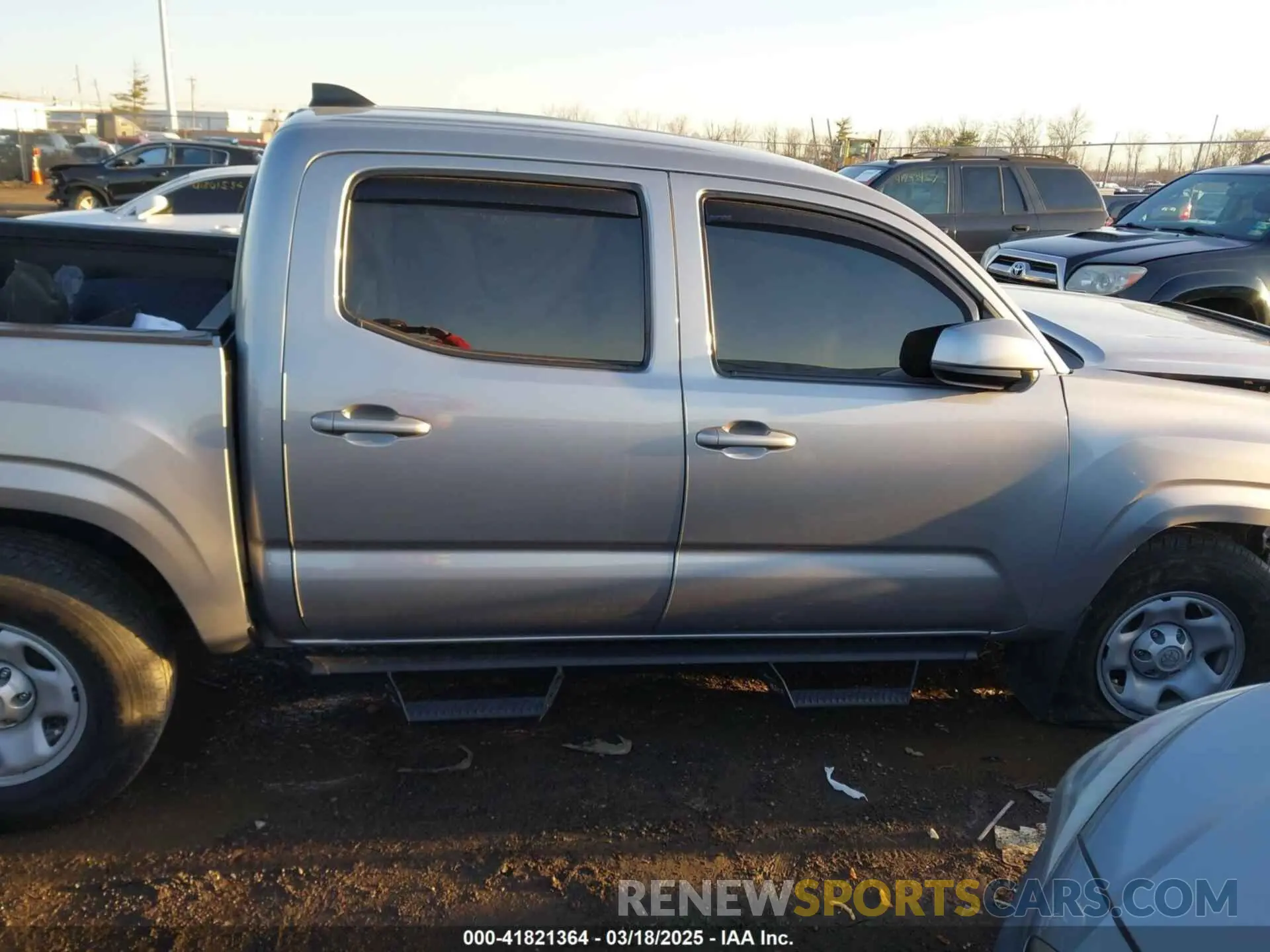 14 Photograph of a damaged car 3TMCZ5AN5MM386394 TOYOTA TACOMA 2021