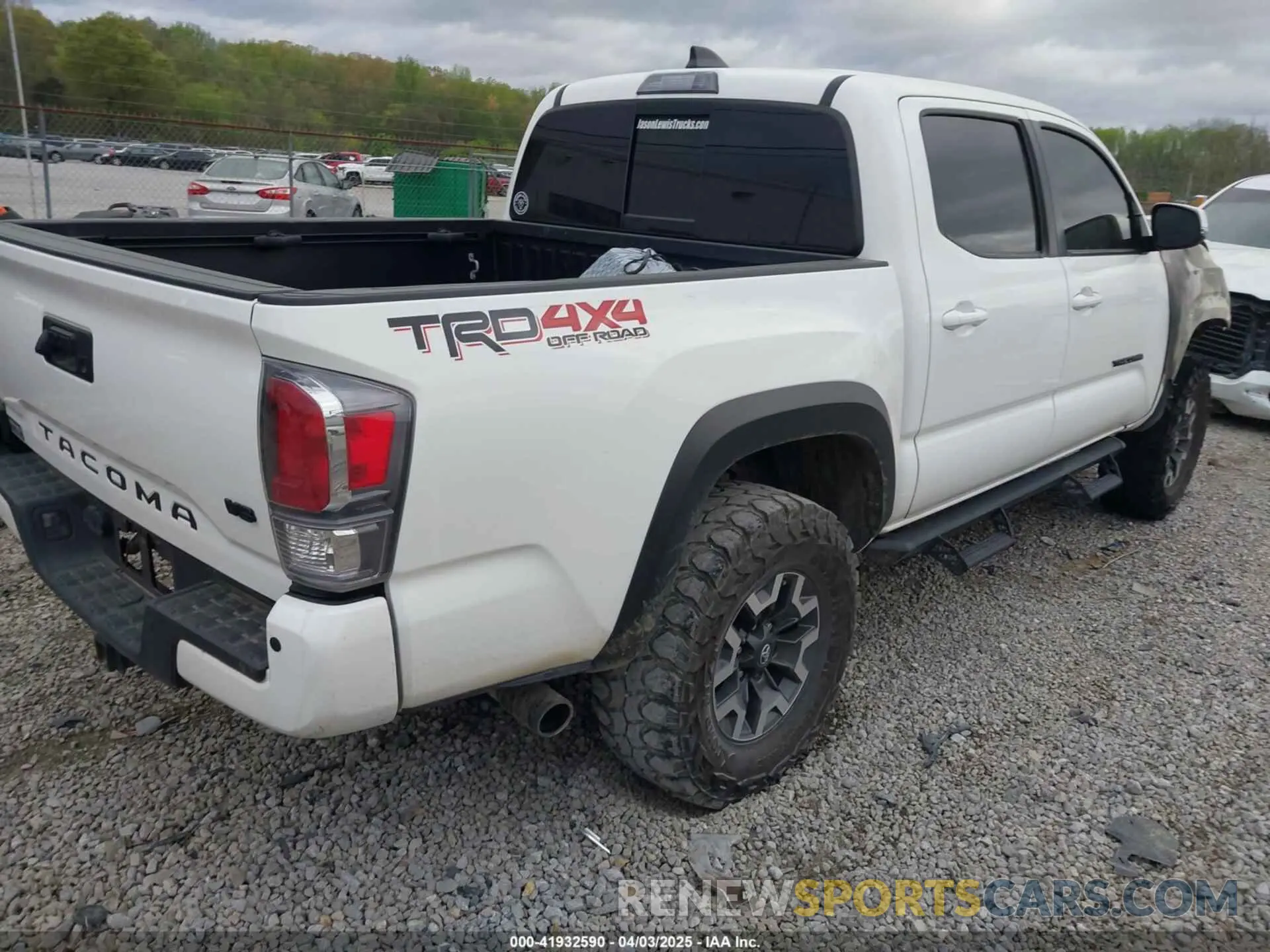 4 Photograph of a damaged car 3TMCZ5AN5MM400312 TOYOTA TACOMA 2021