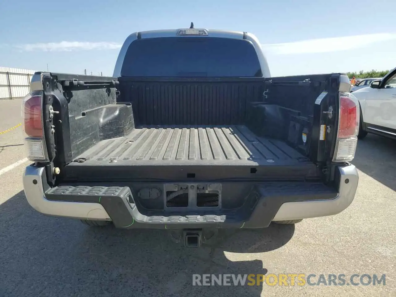 6 Photograph of a damaged car 3TMCZ5AN5MM412301 TOYOTA TACOMA 2021