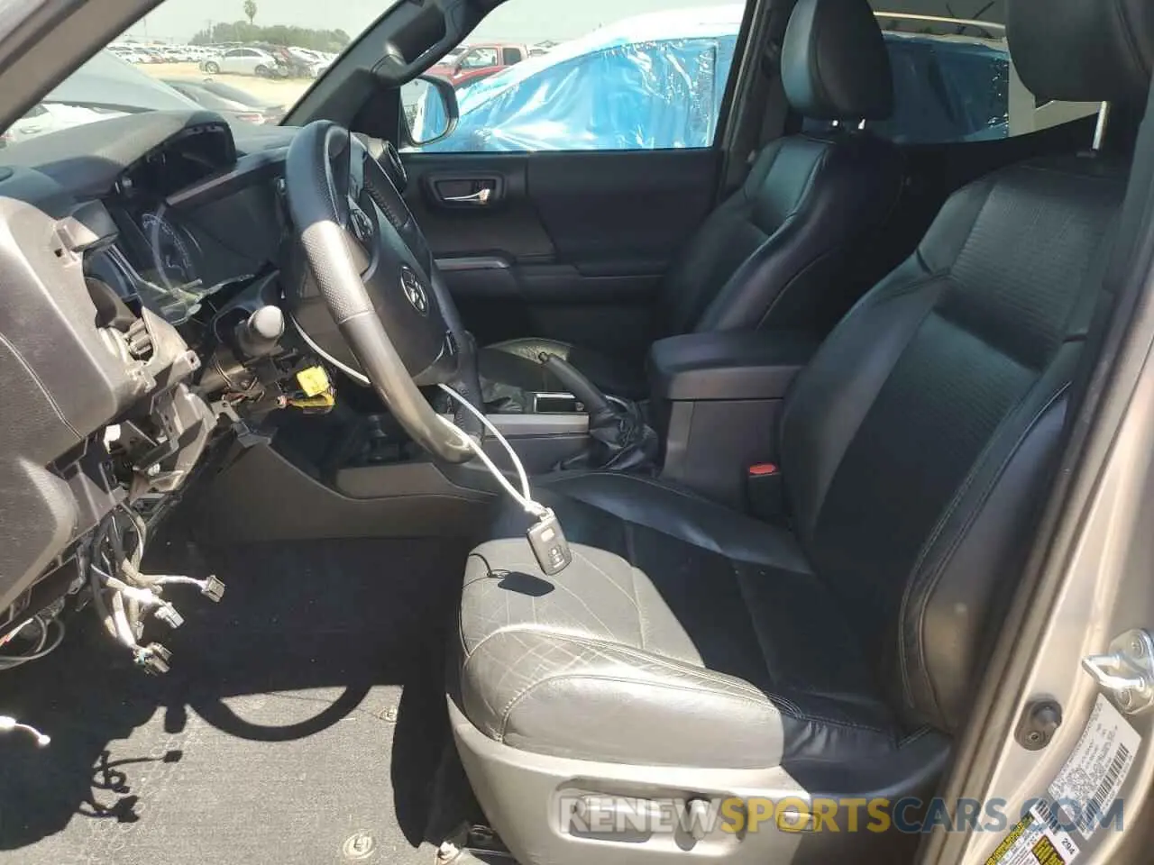 7 Photograph of a damaged car 3TMCZ5AN5MM412301 TOYOTA TACOMA 2021
