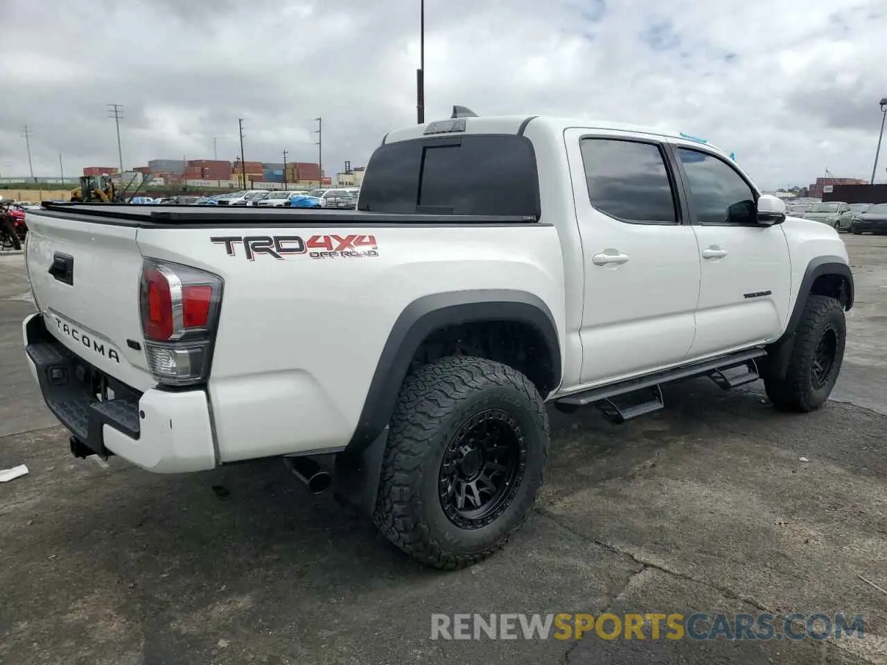 3 Photograph of a damaged car 3TMCZ5AN5MM431429 TOYOTA TACOMA 2021