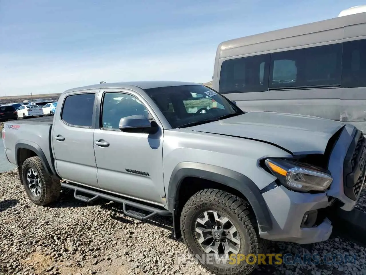 4 Photograph of a damaged car 3TMCZ5AN6MM371211 TOYOTA TACOMA 2021