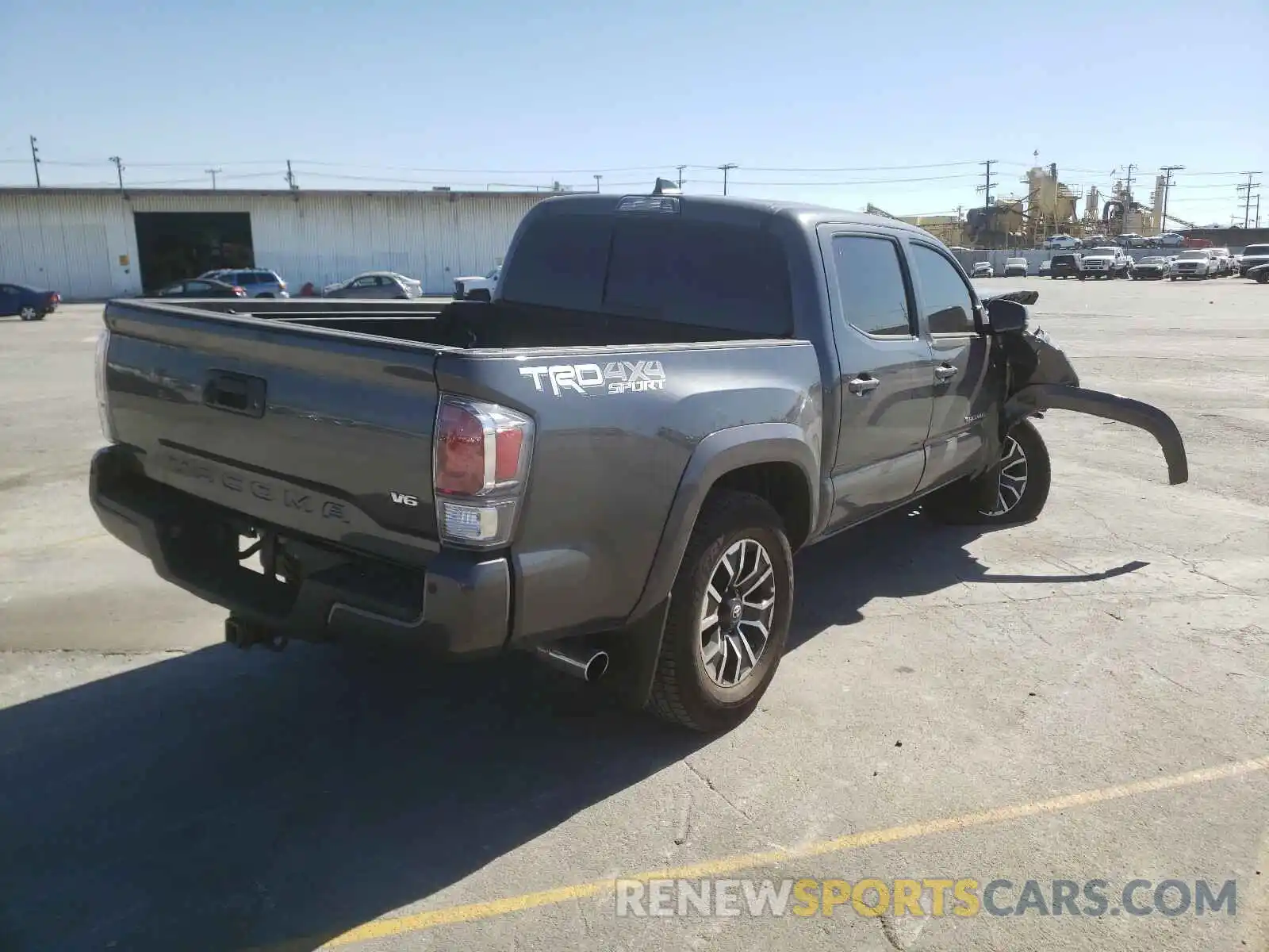 4 Photograph of a damaged car 3TMCZ5AN6MM372682 TOYOTA TACOMA 2021