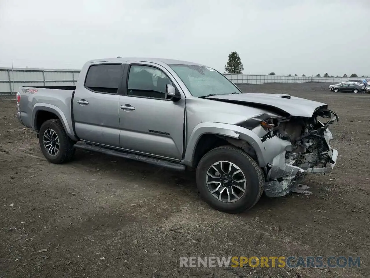 4 Photograph of a damaged car 3TMCZ5AN6MM386582 TOYOTA TACOMA 2021