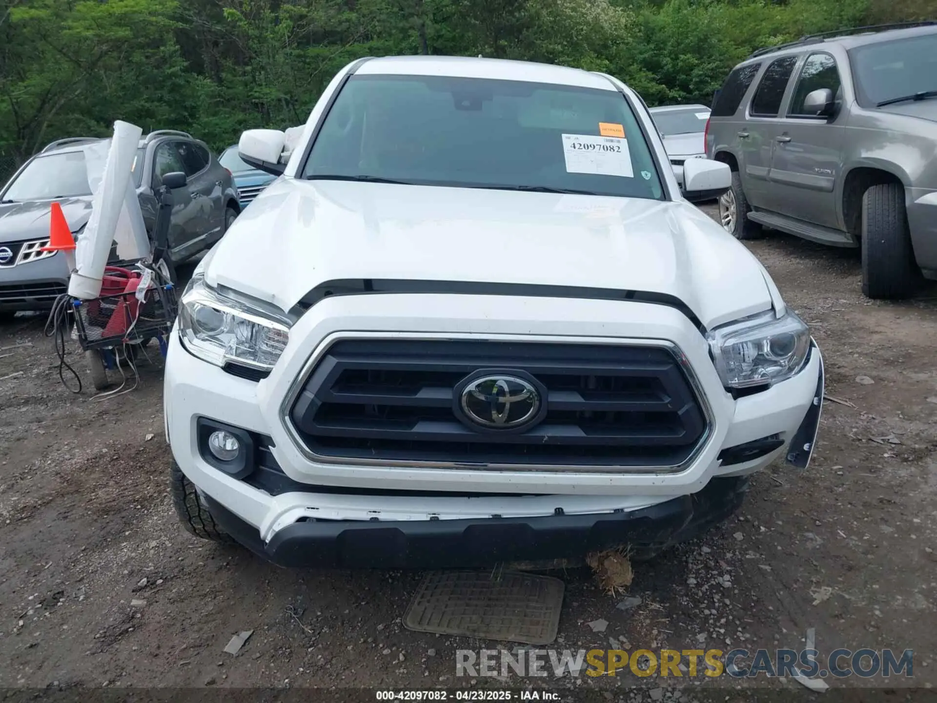 11 Photograph of a damaged car 3TMCZ5AN6MM412503 TOYOTA TACOMA 2021