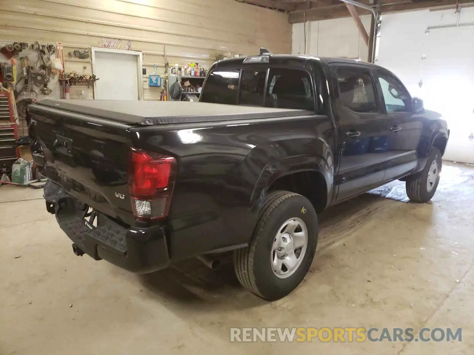 4 Photograph of a damaged car 3TMCZ5AN6MM415563 TOYOTA TACOMA 2021