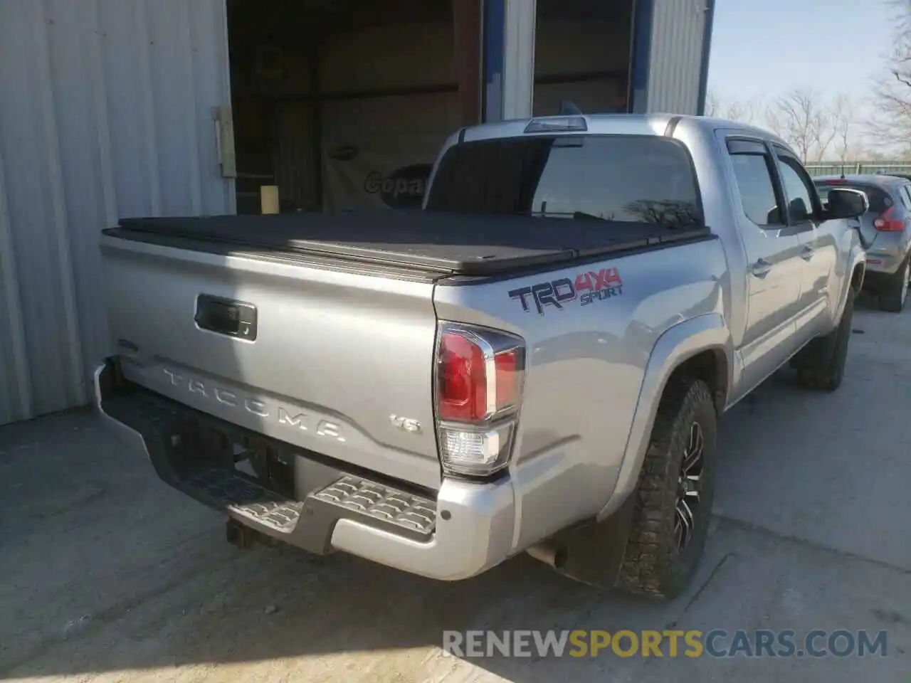 4 Photograph of a damaged car 3TMCZ5AN7MM388552 TOYOTA TACOMA 2021