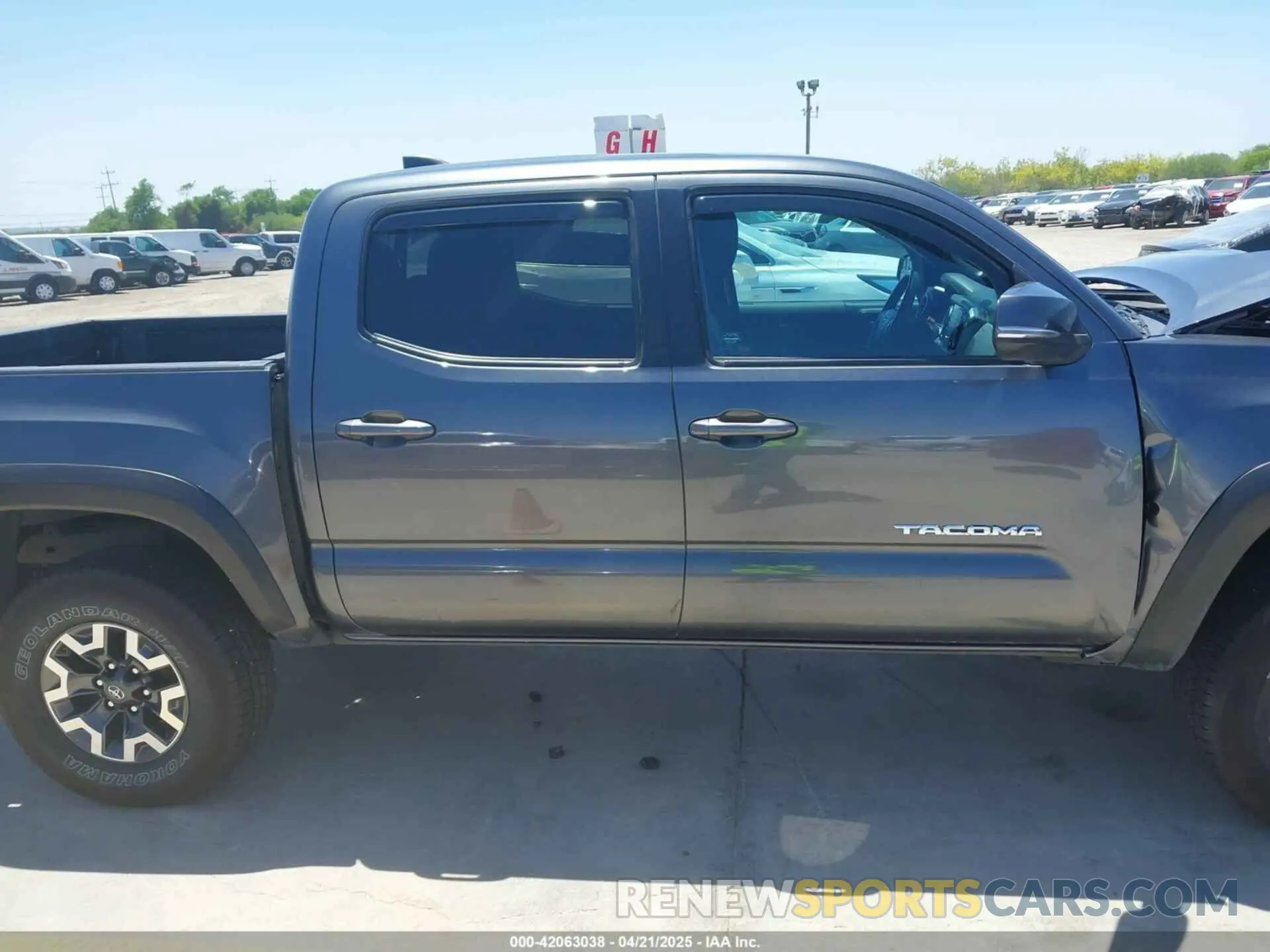 13 Photograph of a damaged car 3TMCZ5AN7MM399387 TOYOTA TACOMA 2021