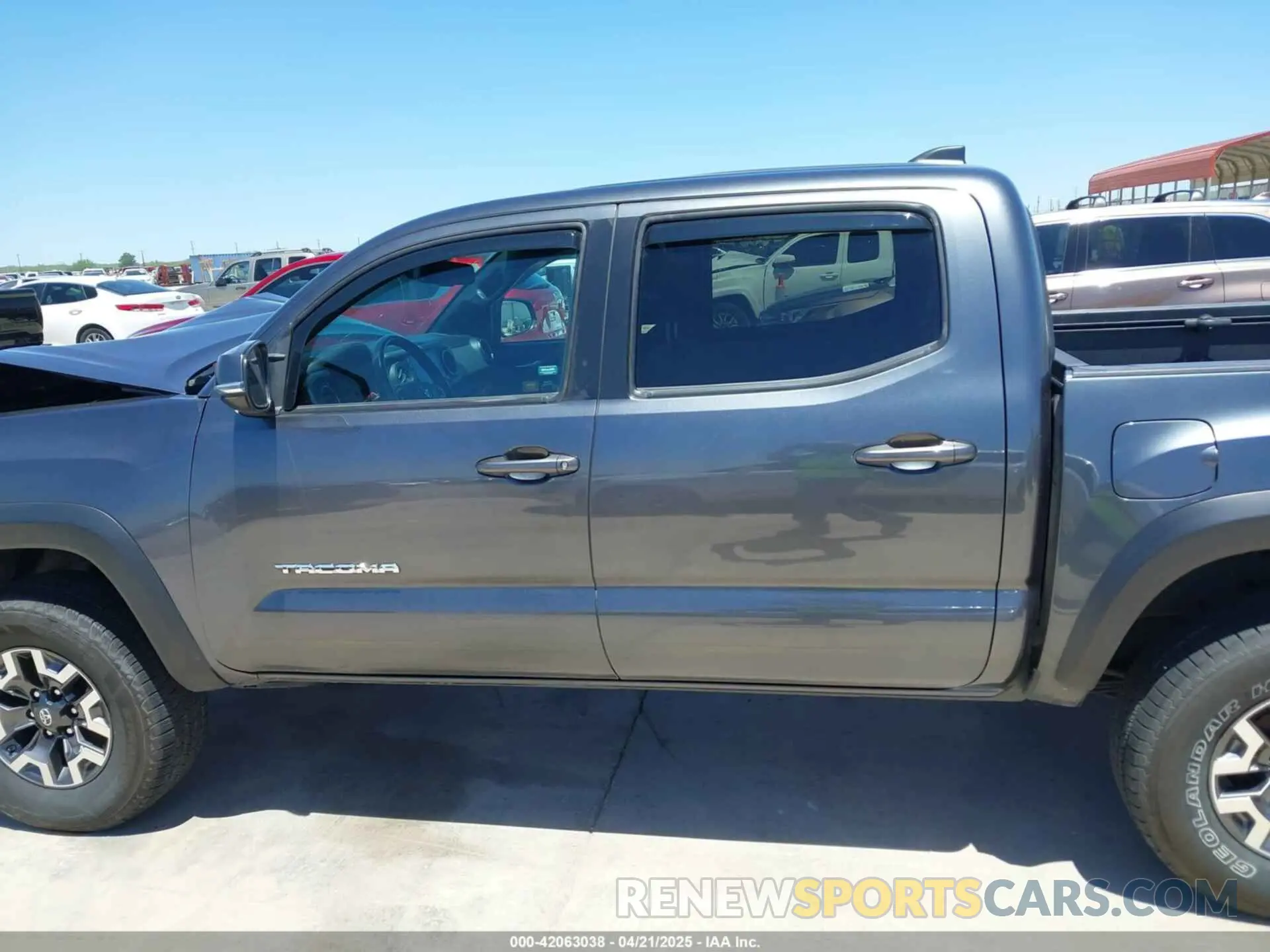 14 Photograph of a damaged car 3TMCZ5AN7MM399387 TOYOTA TACOMA 2021