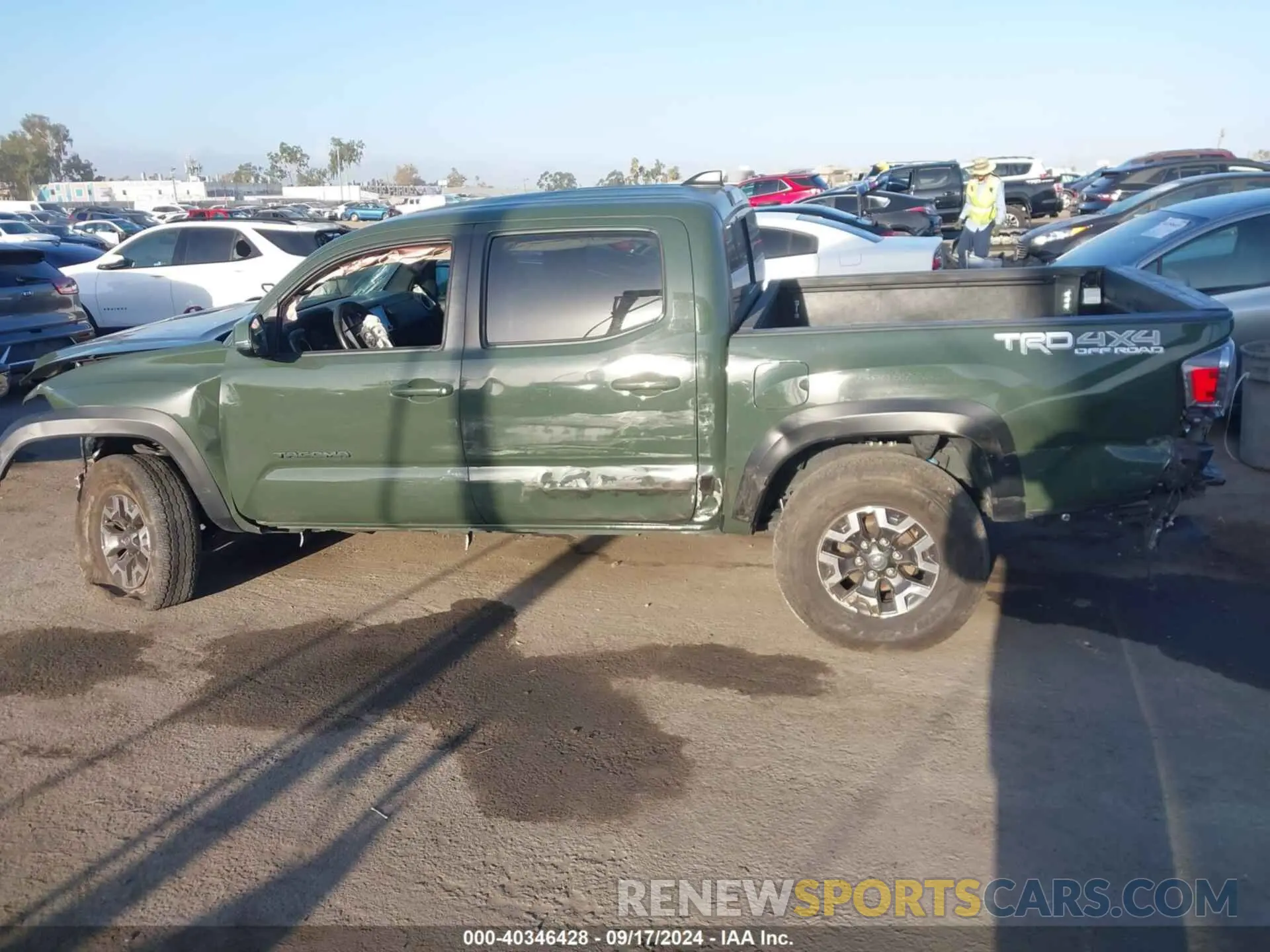 14 Photograph of a damaged car 3TMCZ5AN7MM429584 TOYOTA TACOMA 2021