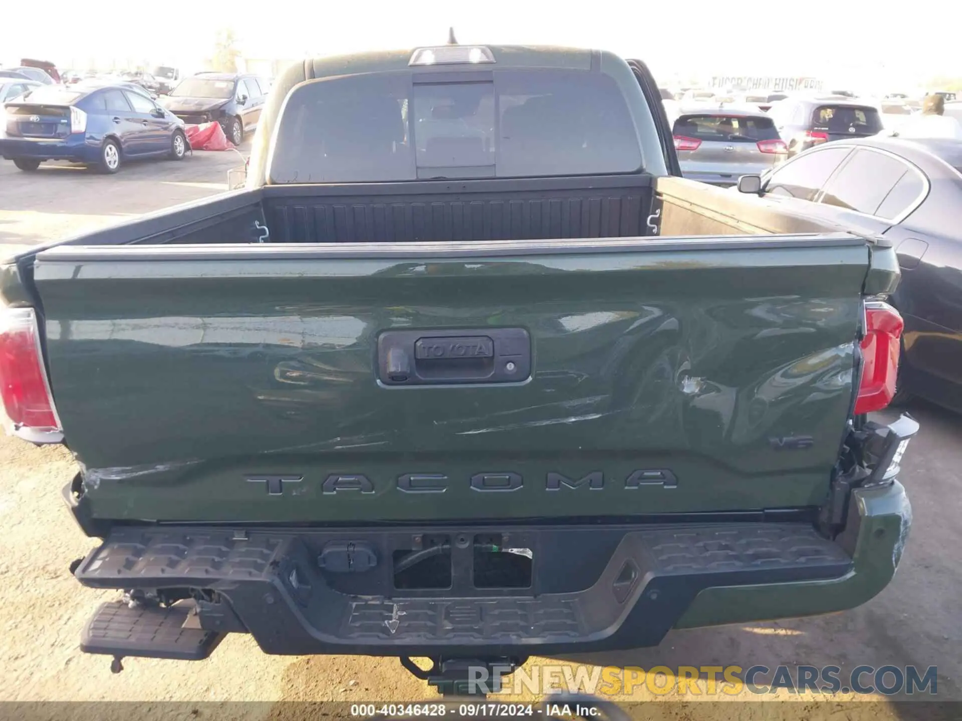 16 Photograph of a damaged car 3TMCZ5AN7MM429584 TOYOTA TACOMA 2021
