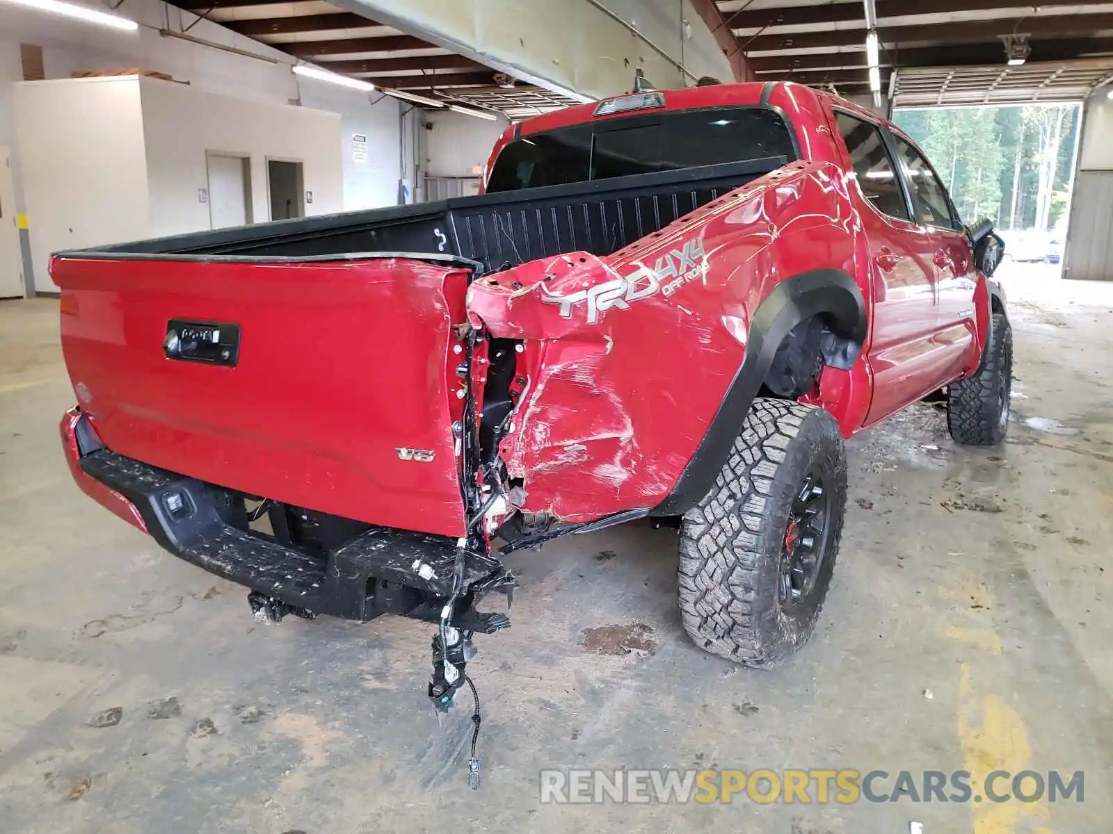 4 Photograph of a damaged car 3TMCZ5AN7MM433179 TOYOTA TACOMA 2021