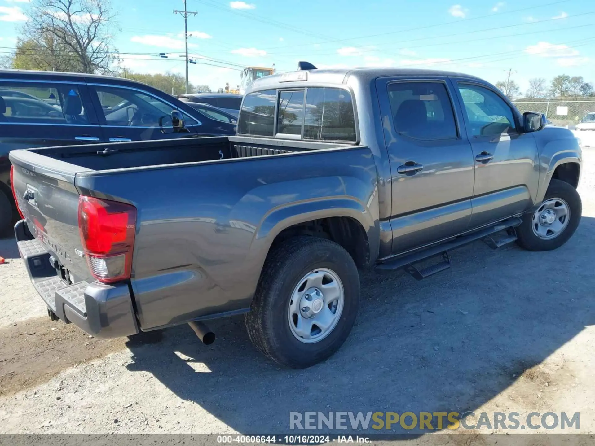 4 Photograph of a damaged car 3TMCZ5AN8MM373834 TOYOTA TACOMA 2021