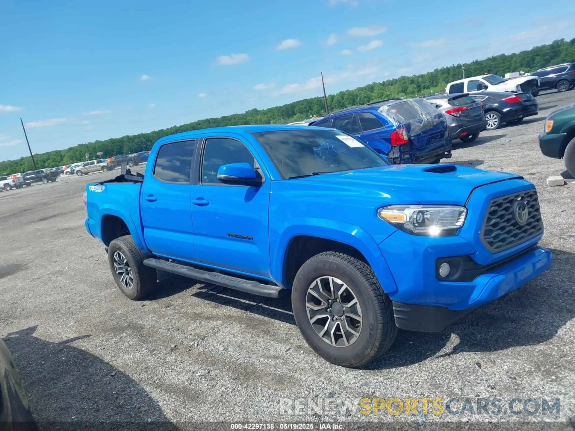13 Photograph of a damaged car 3TMCZ5AN8MM374398 TOYOTA TACOMA 2021