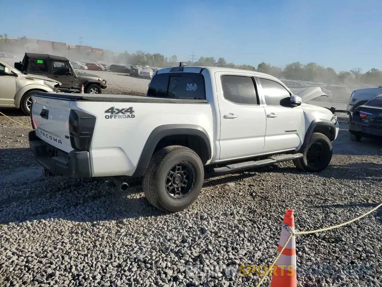 3 Photograph of a damaged car 3TMCZ5AN8MM381707 TOYOTA TACOMA 2021