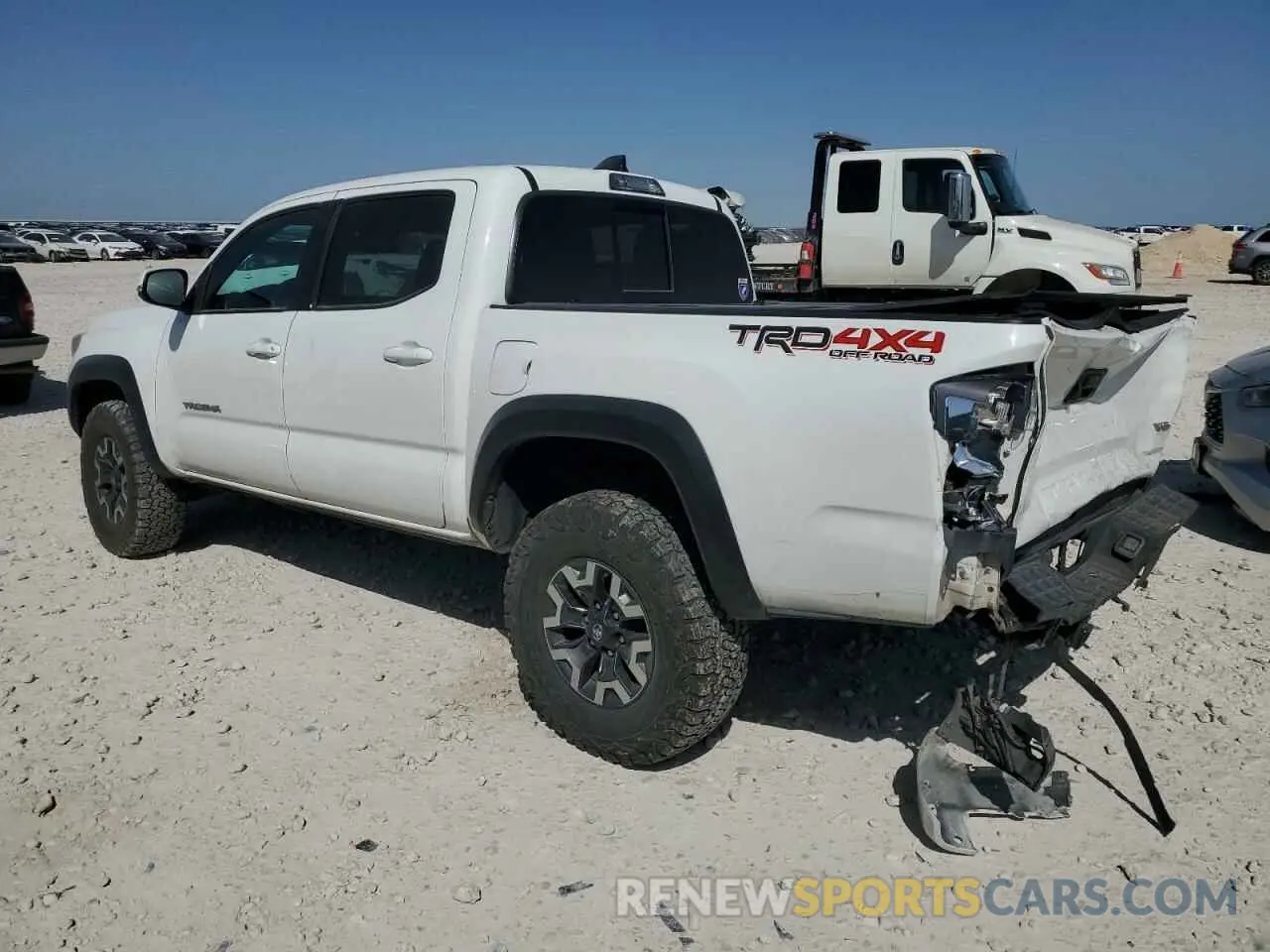 2 Photograph of a damaged car 3TMCZ5AN8MM387166 TOYOTA TACOMA 2021