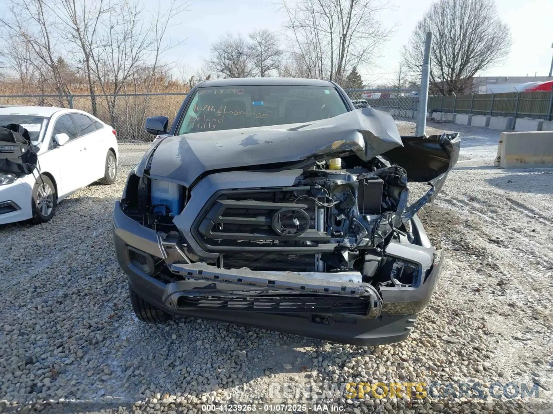 11 Photograph of a damaged car 3TMCZ5AN8MM423888 TOYOTA TACOMA 2021