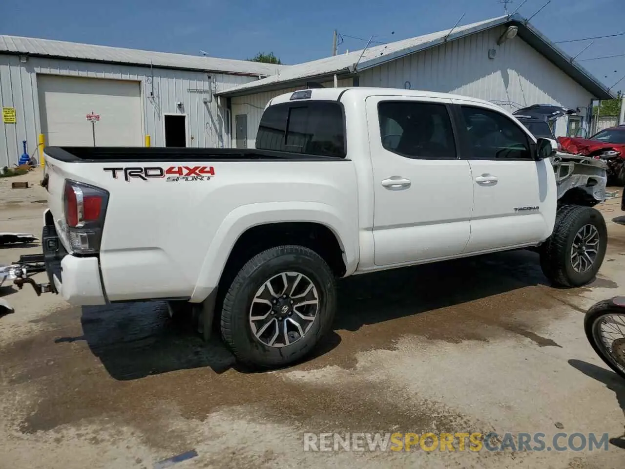 3 Photograph of a damaged car 3TMCZ5AN8MM433272 TOYOTA TACOMA 2021