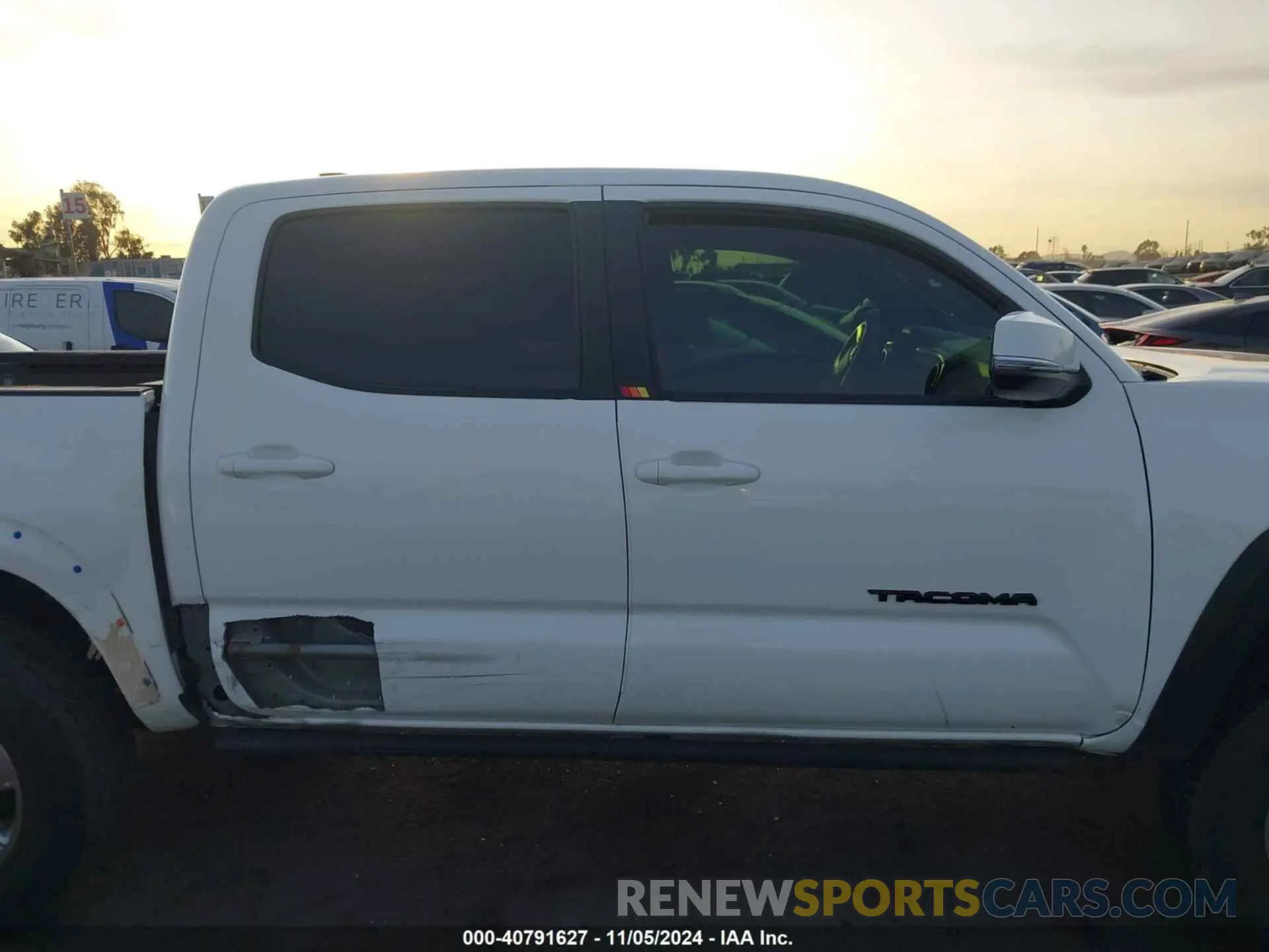 13 Photograph of a damaged car 3TMCZ5AN8MM450489 TOYOTA TACOMA 2021
