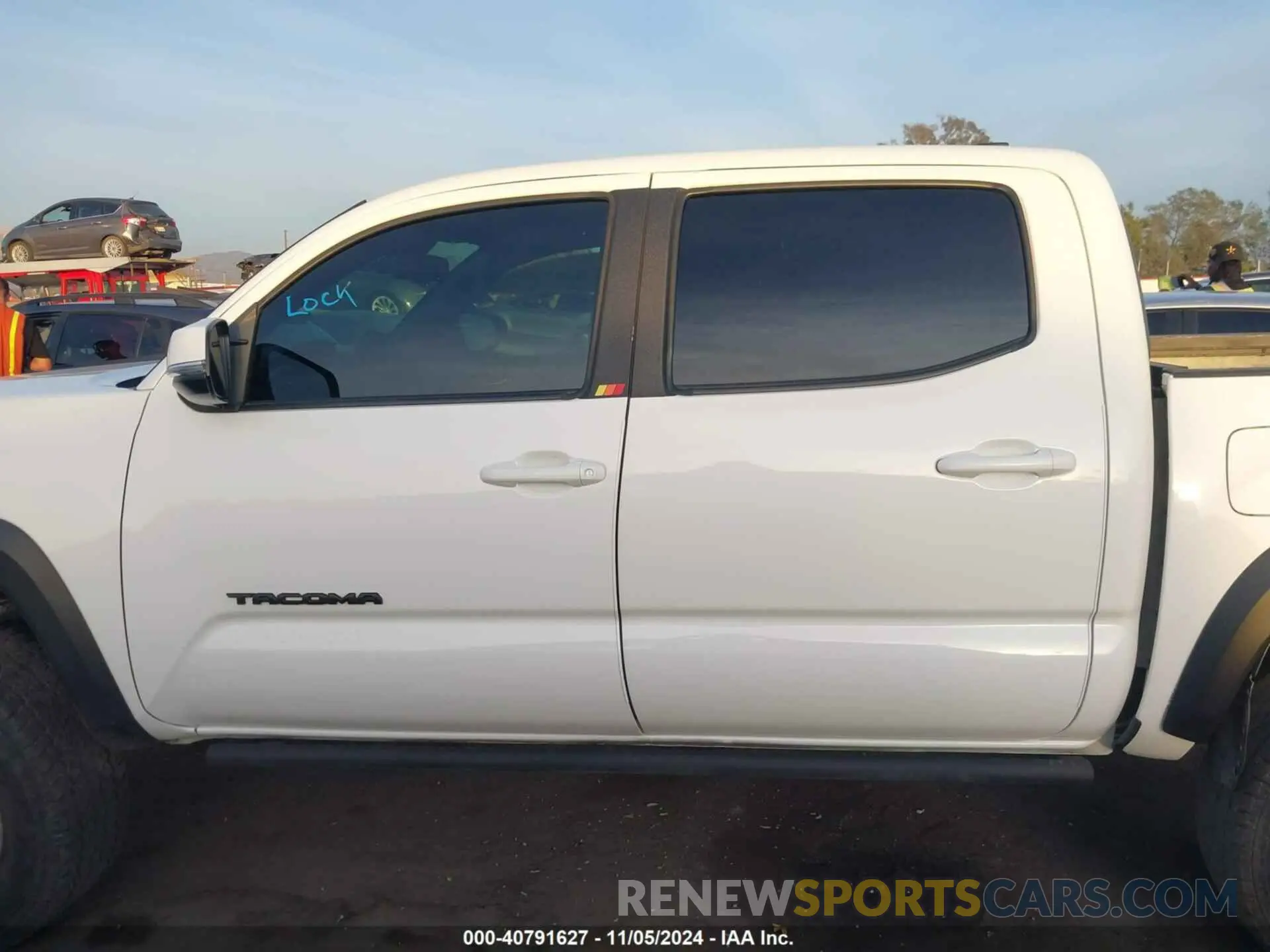 14 Photograph of a damaged car 3TMCZ5AN8MM450489 TOYOTA TACOMA 2021