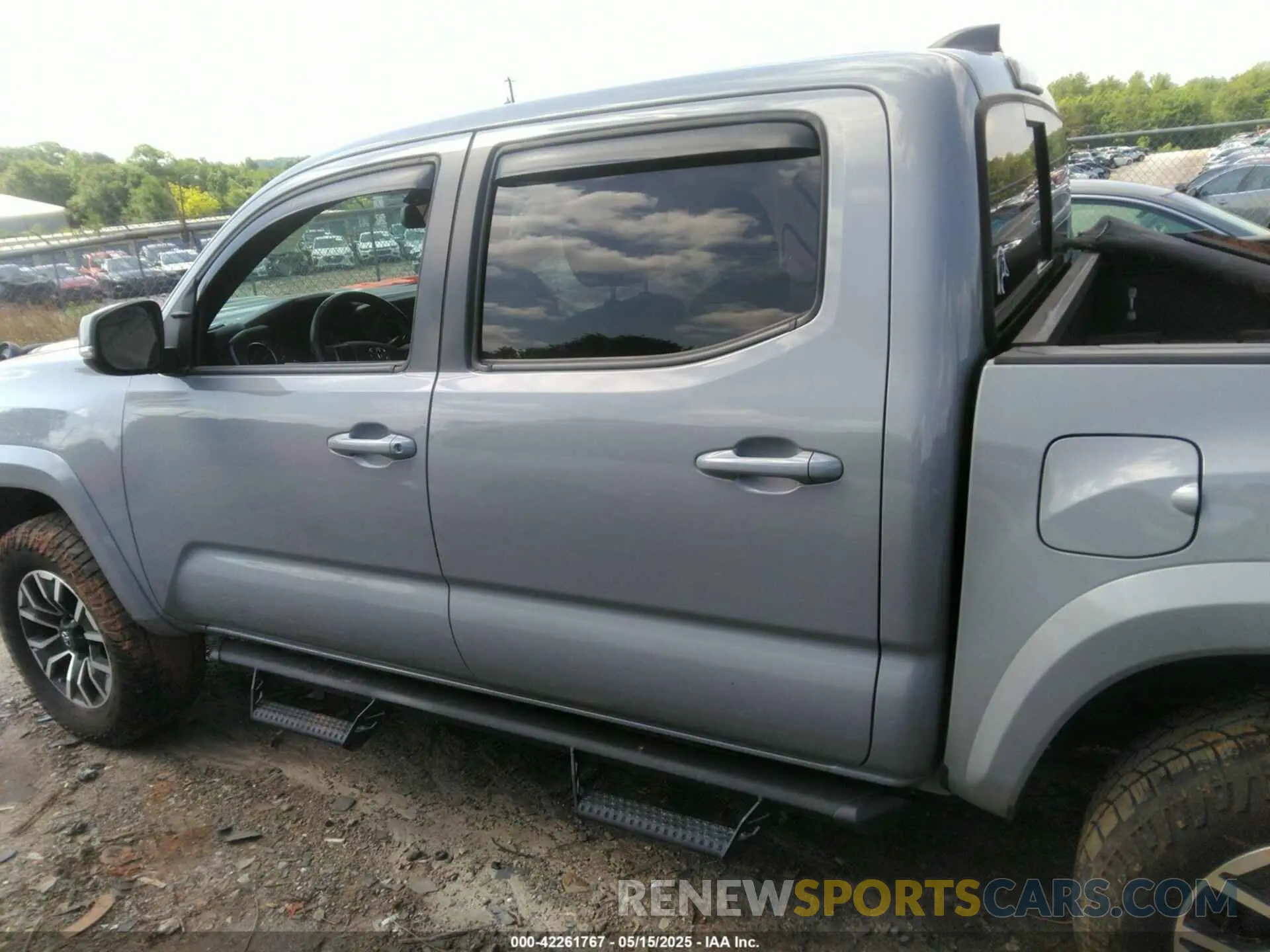 14 Photograph of a damaged car 3TMCZ5AN9MM374071 TOYOTA TACOMA 2021