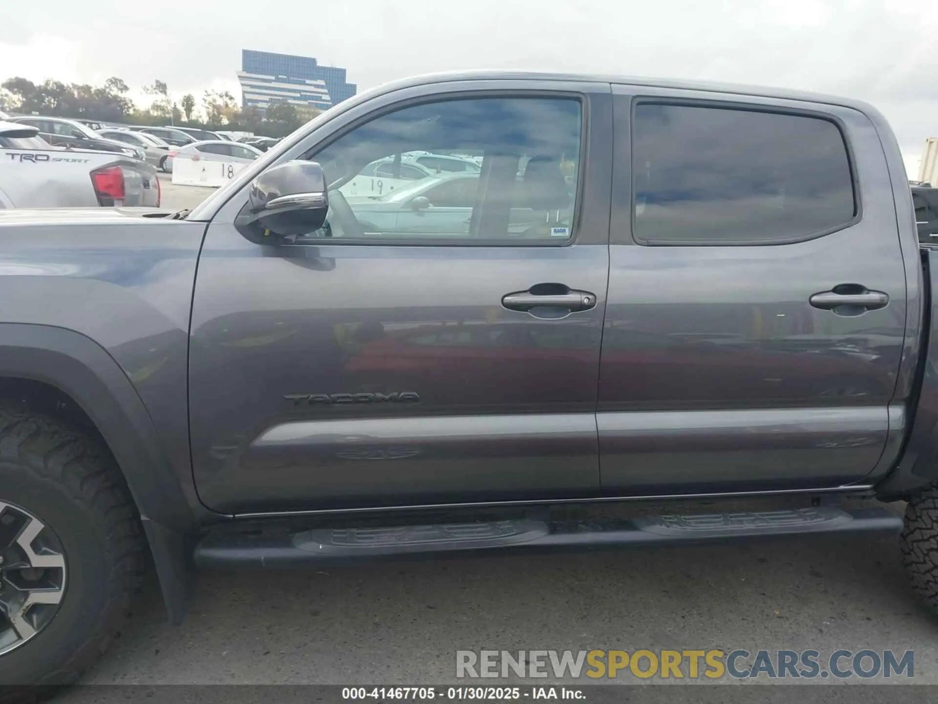 14 Photograph of a damaged car 3TMCZ5AN9MM397611 TOYOTA TACOMA 2021