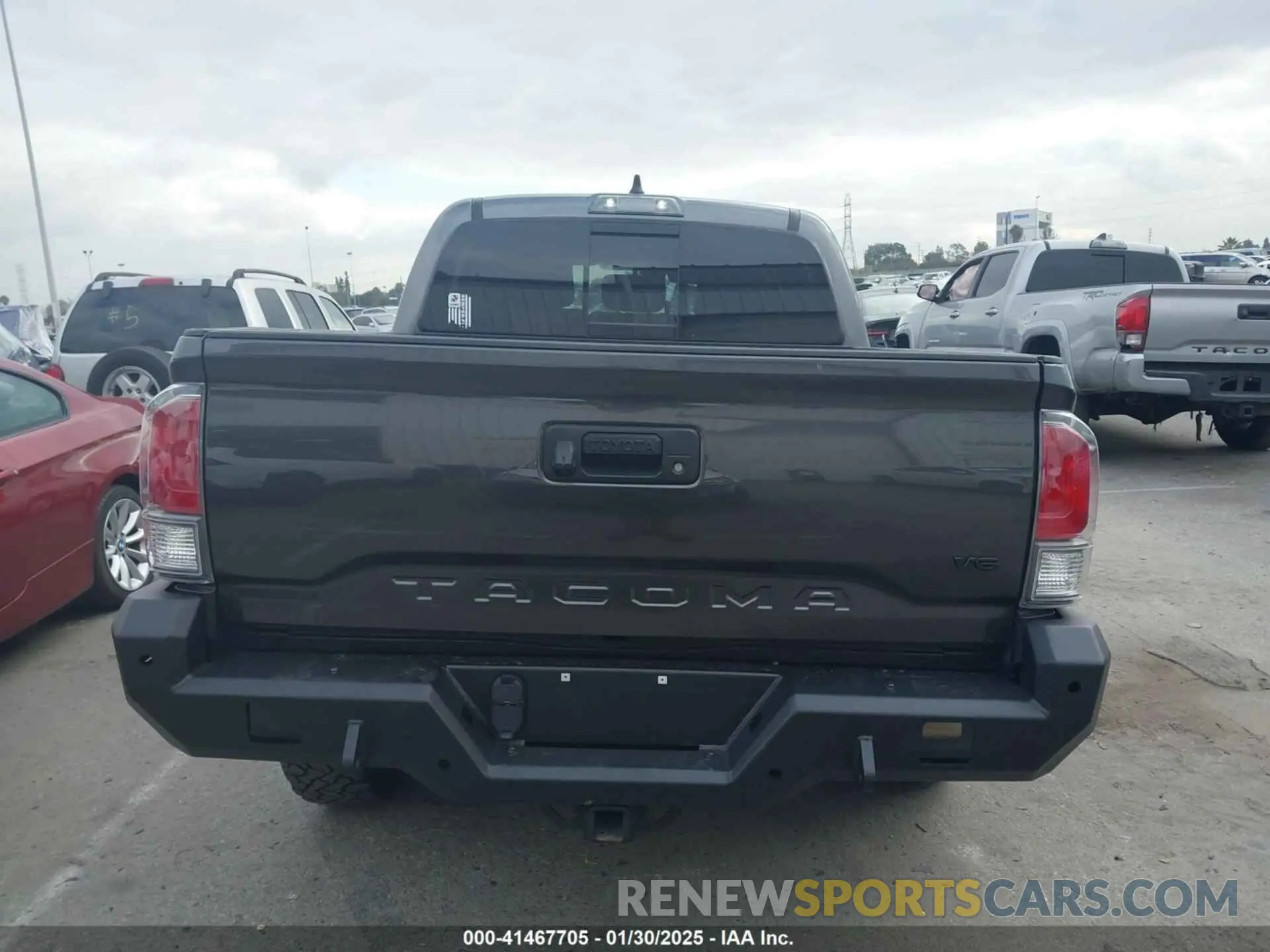 16 Photograph of a damaged car 3TMCZ5AN9MM397611 TOYOTA TACOMA 2021