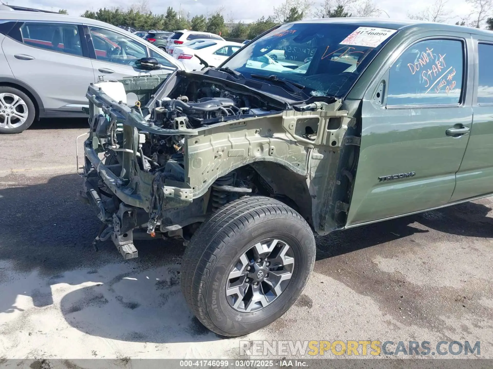 17 Photograph of a damaged car 3TMCZ5AN9MM408803 TOYOTA TACOMA 2021