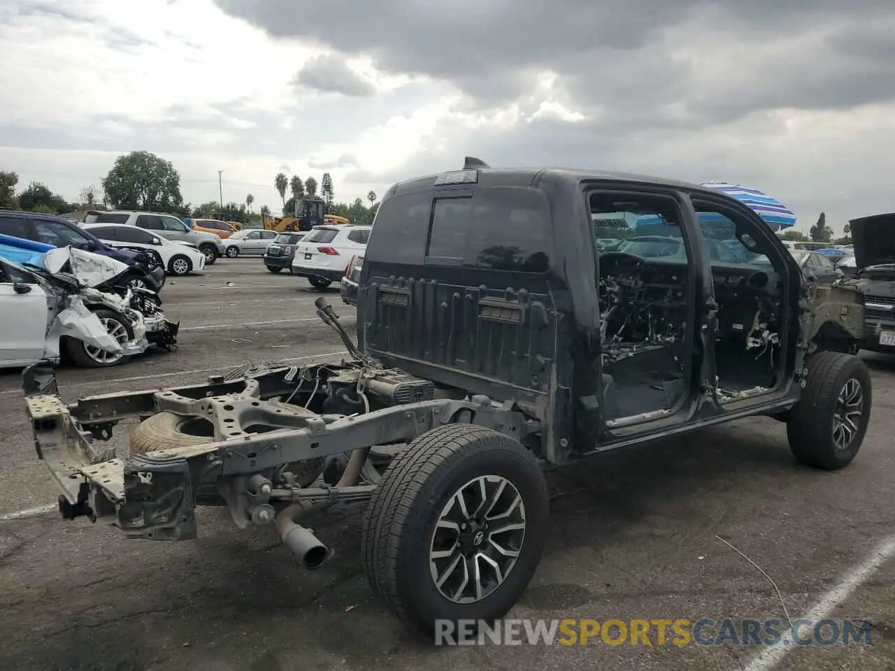3 Photograph of a damaged car 3TMCZ5ANXMM415341 TOYOTA TACOMA 2021