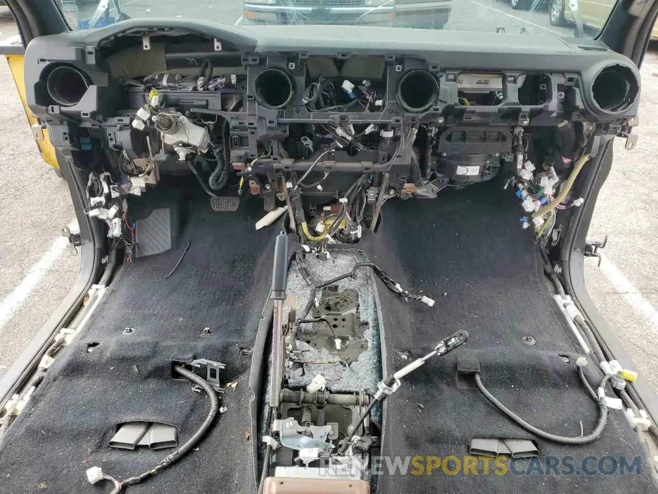 8 Photograph of a damaged car 3TMCZ5ANXMM415341 TOYOTA TACOMA 2021