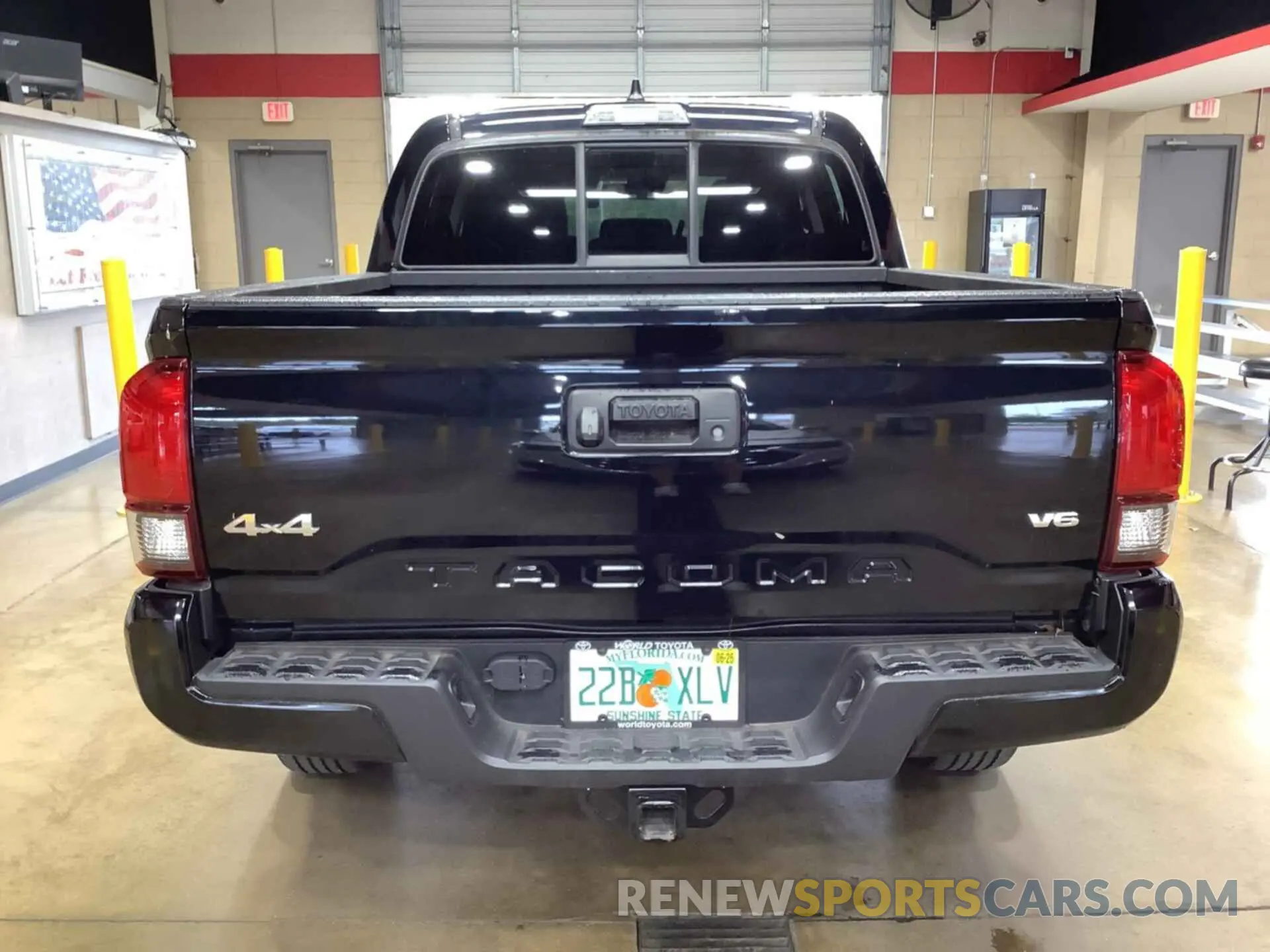 11 Photograph of a damaged car 3TMCZ5ANXMM445424 TOYOTA TACOMA 2021