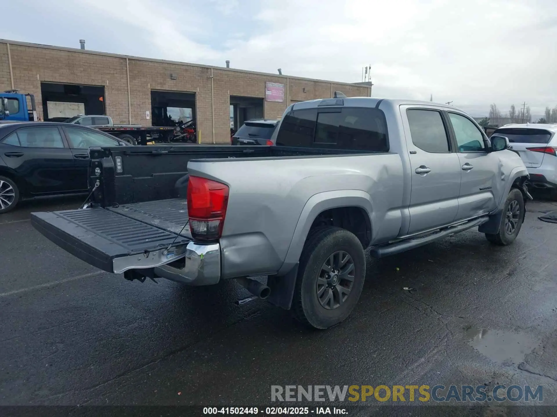 4 Photograph of a damaged car 3TMDZ5BN1MM101984 TOYOTA TACOMA 2021