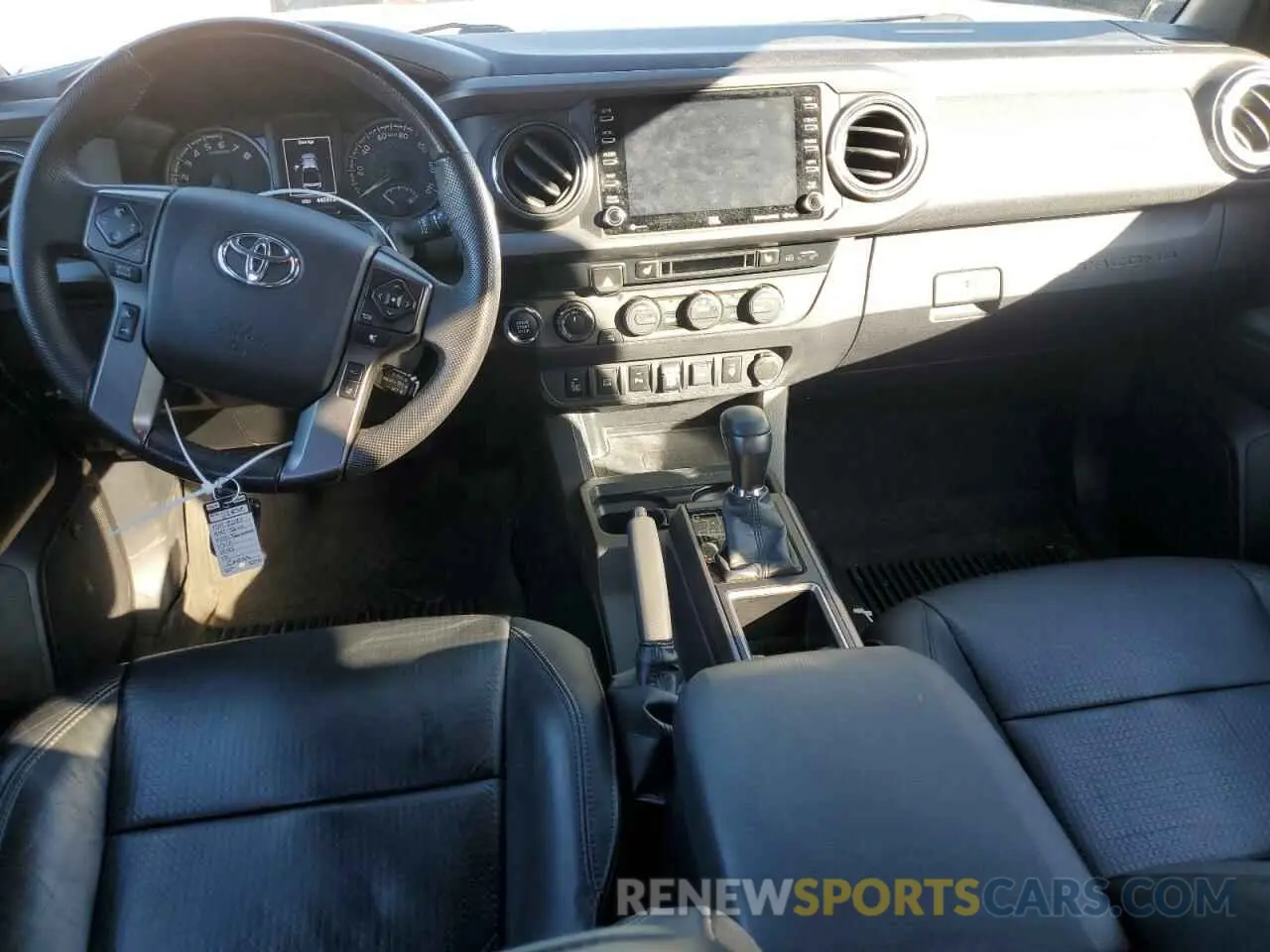 8 Photograph of a damaged car 3TMDZ5BN3MM106619 TOYOTA TACOMA 2021