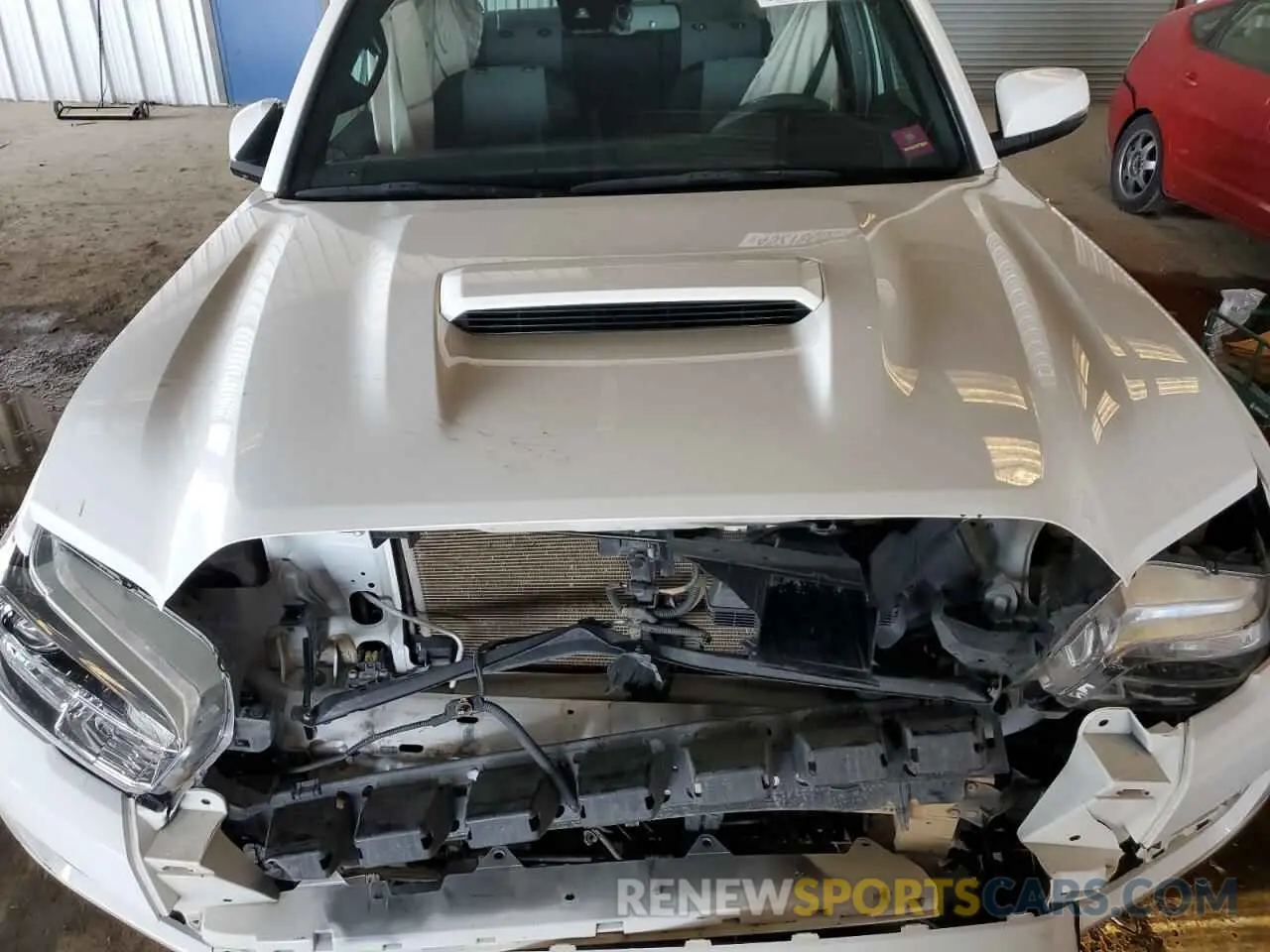 11 Photograph of a damaged car 3TMDZ5BN4MM106693 TOYOTA TACOMA 2021