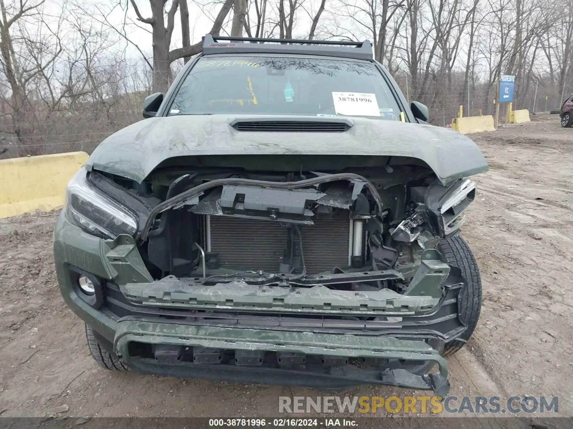 12 Photograph of a damaged car 3TMDZ5BN5MM115435 TOYOTA TACOMA 2021