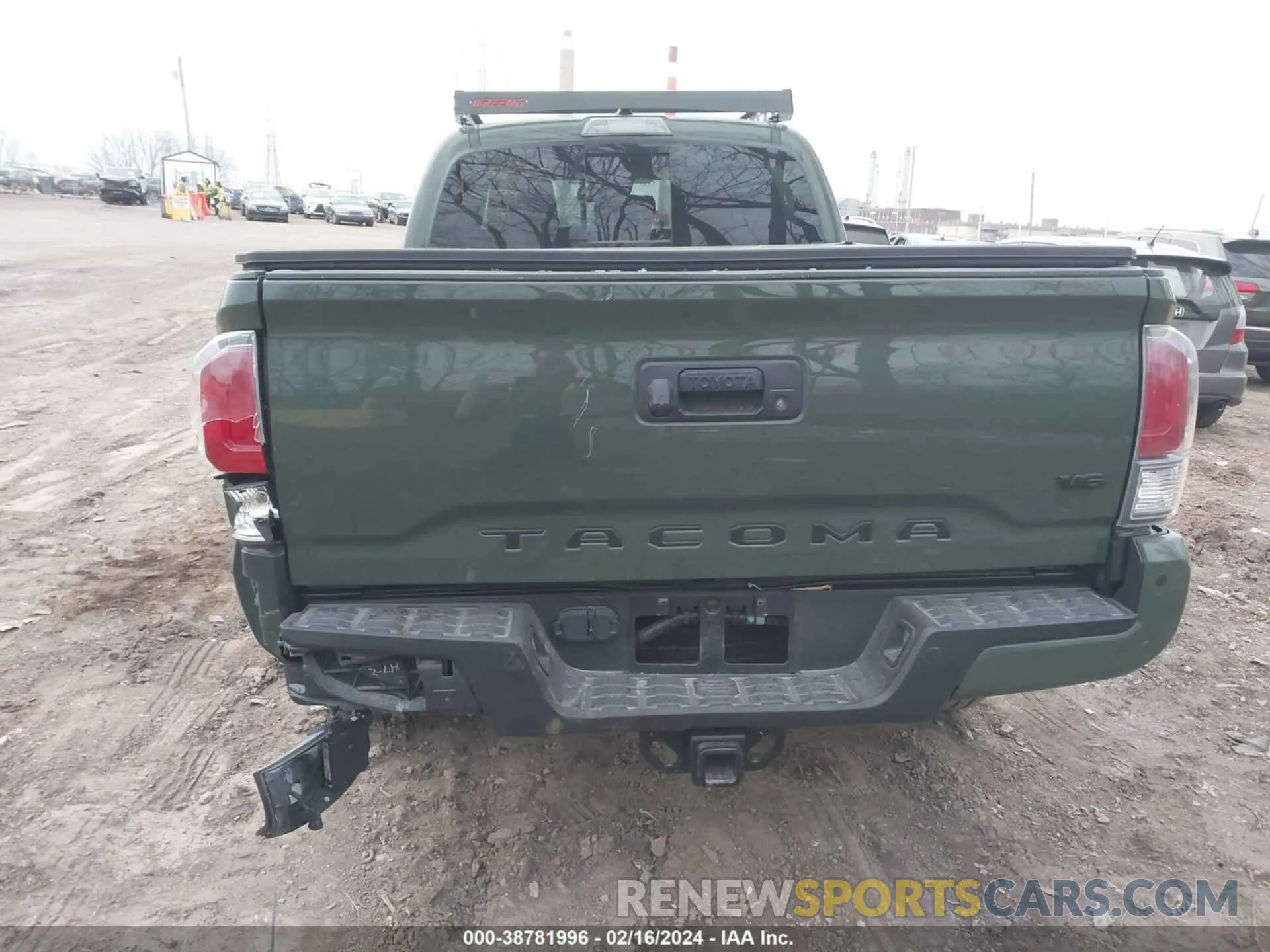 16 Photograph of a damaged car 3TMDZ5BN5MM115435 TOYOTA TACOMA 2021