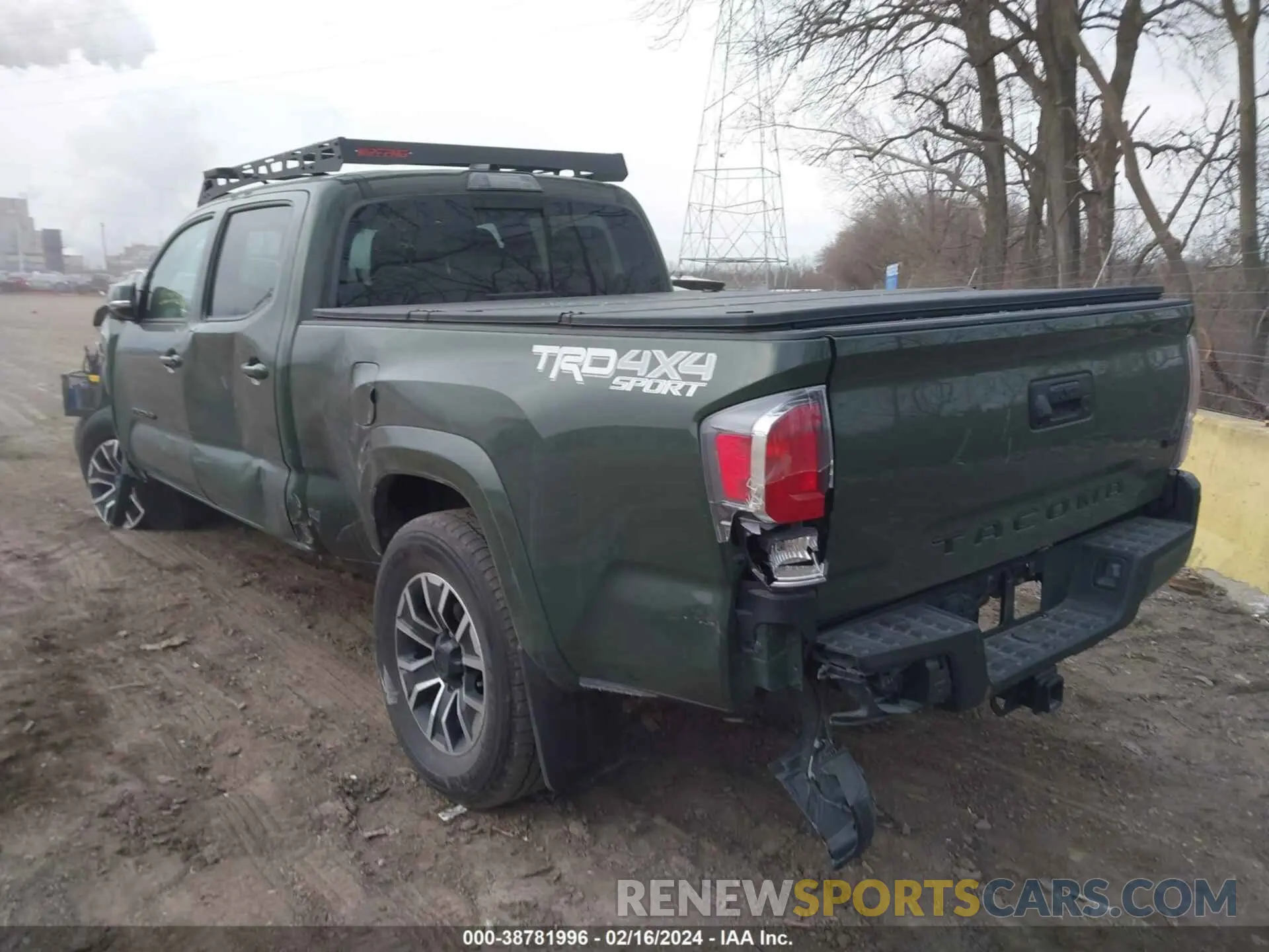 17 Photograph of a damaged car 3TMDZ5BN5MM115435 TOYOTA TACOMA 2021