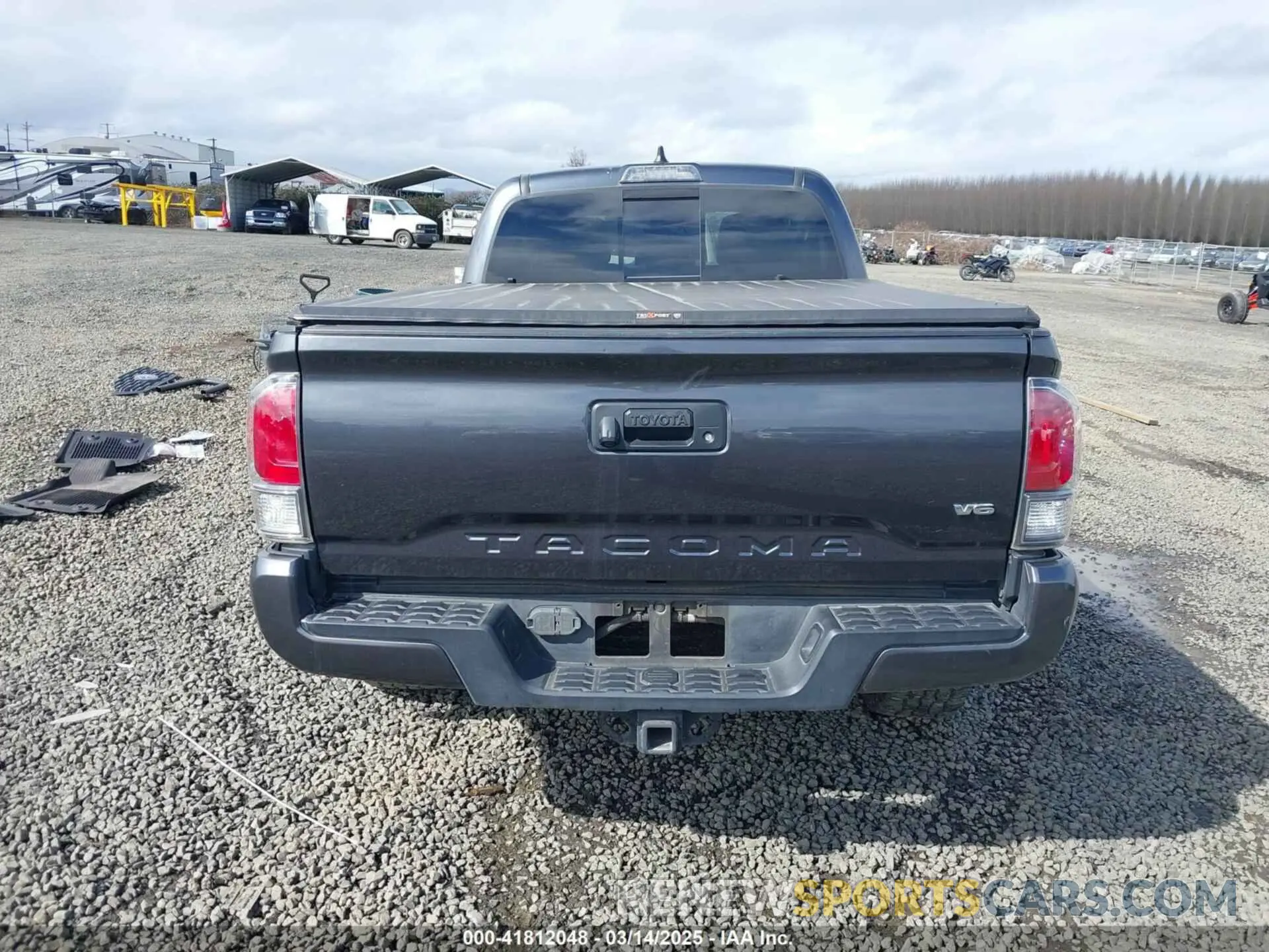 17 Photograph of a damaged car 3TMDZ5BN6MM105948 TOYOTA TACOMA 2021