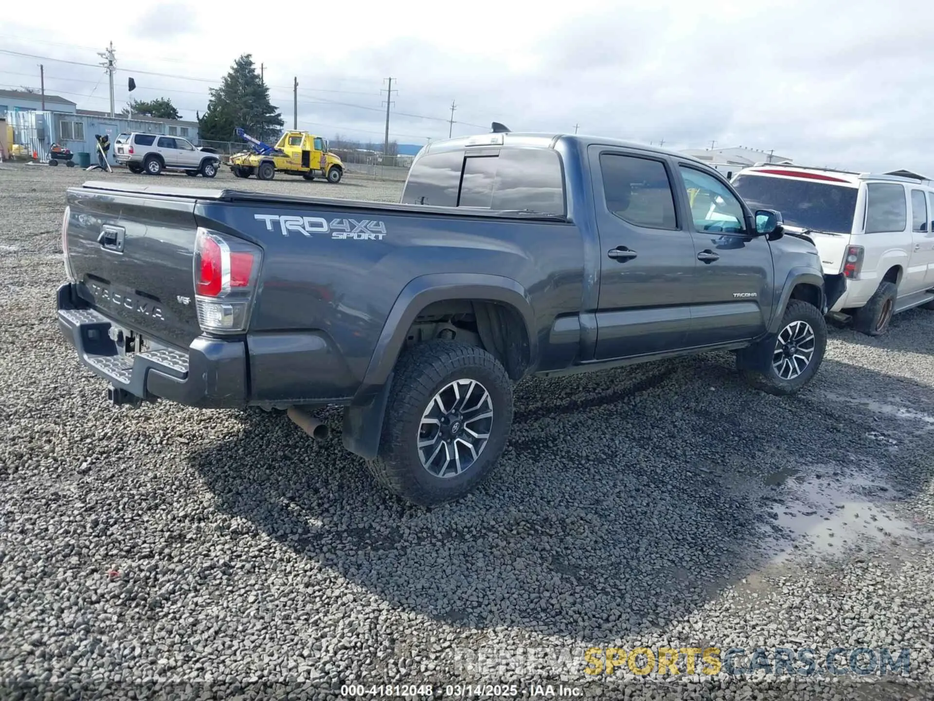 4 Photograph of a damaged car 3TMDZ5BN6MM105948 TOYOTA TACOMA 2021