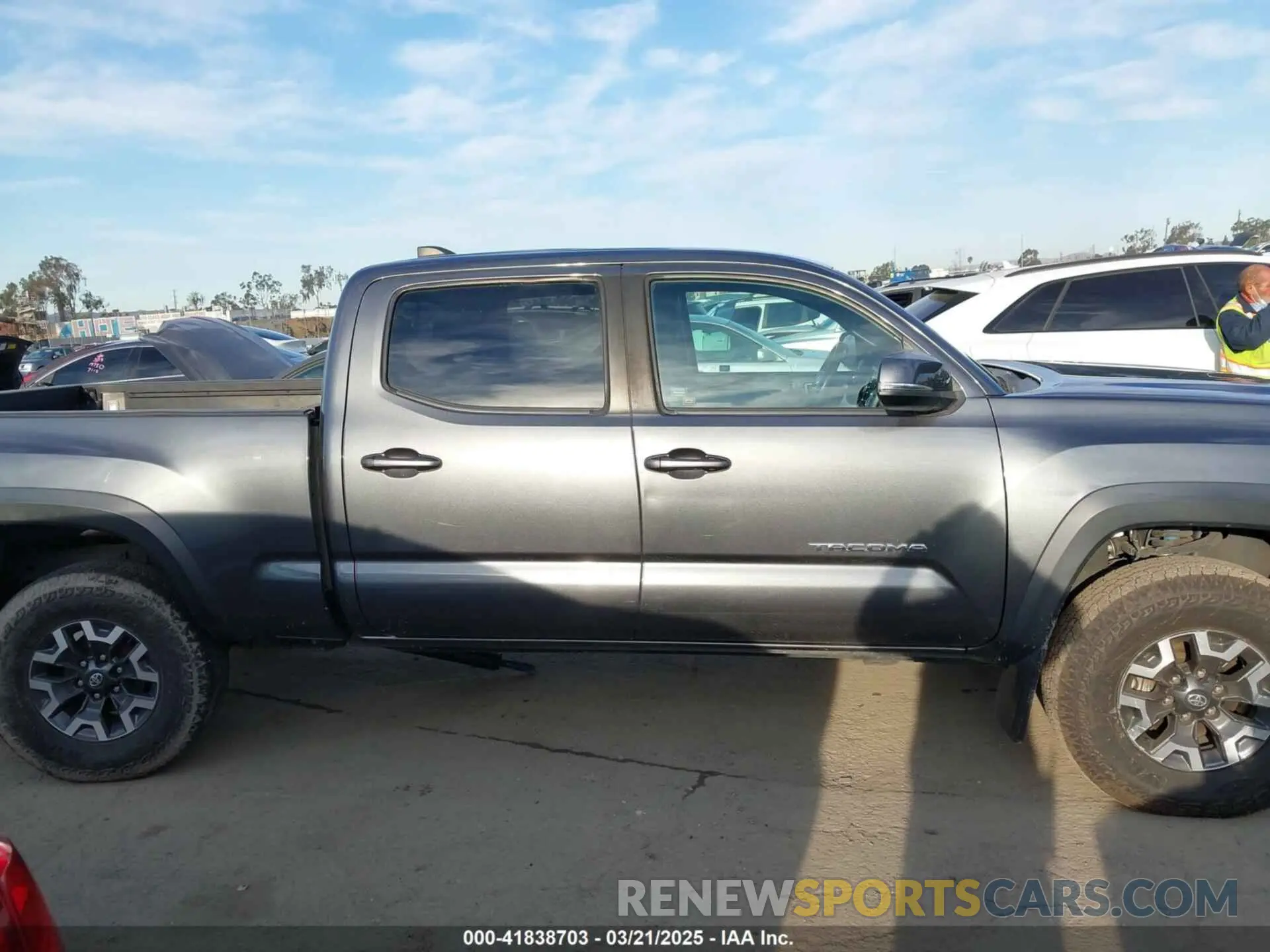 13 Photograph of a damaged car 3TMDZ5BN6MM110938 TOYOTA TACOMA 2021
