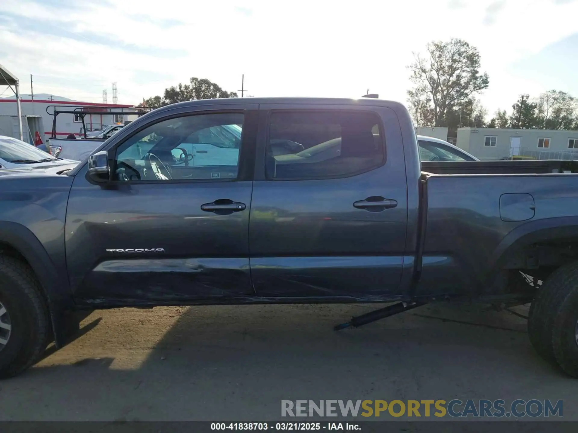 14 Photograph of a damaged car 3TMDZ5BN6MM110938 TOYOTA TACOMA 2021