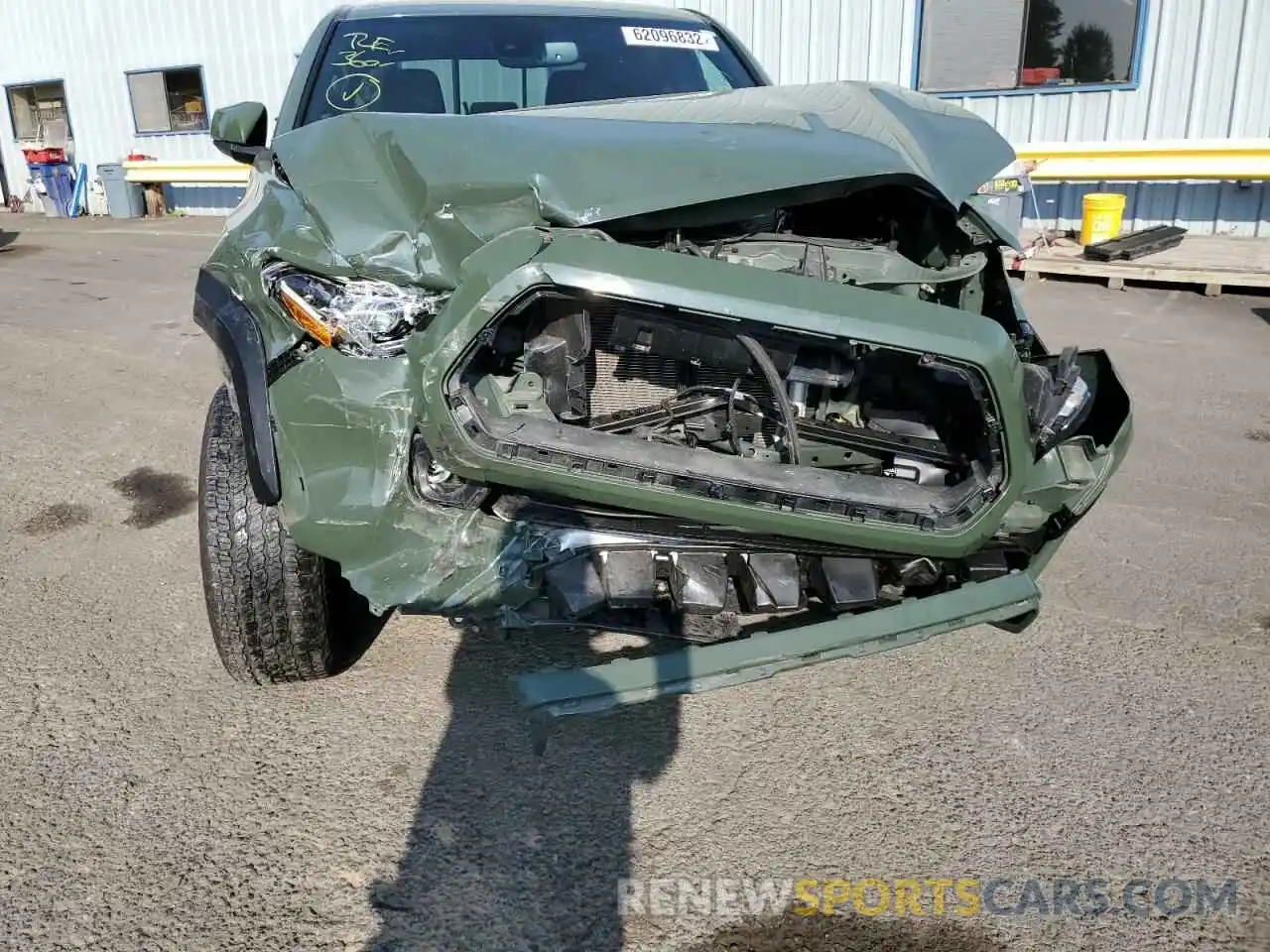 9 Photograph of a damaged car 3TMDZ5BN8MM102629 TOYOTA TACOMA 2021