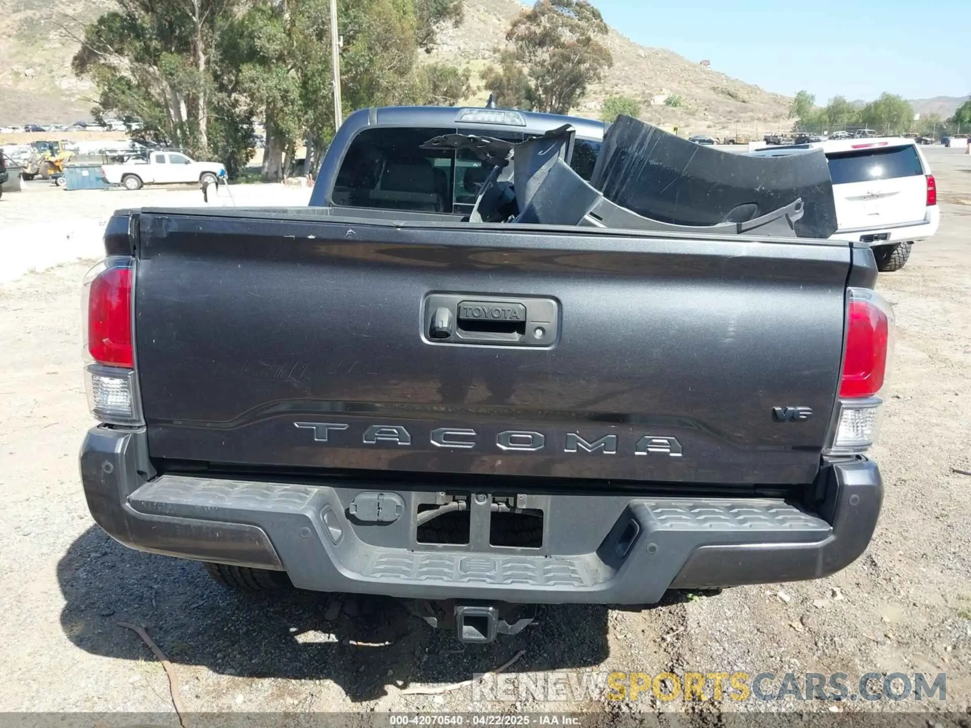 15 Photograph of a damaged car 3TMDZ5BN8MM117163 TOYOTA TACOMA 2021