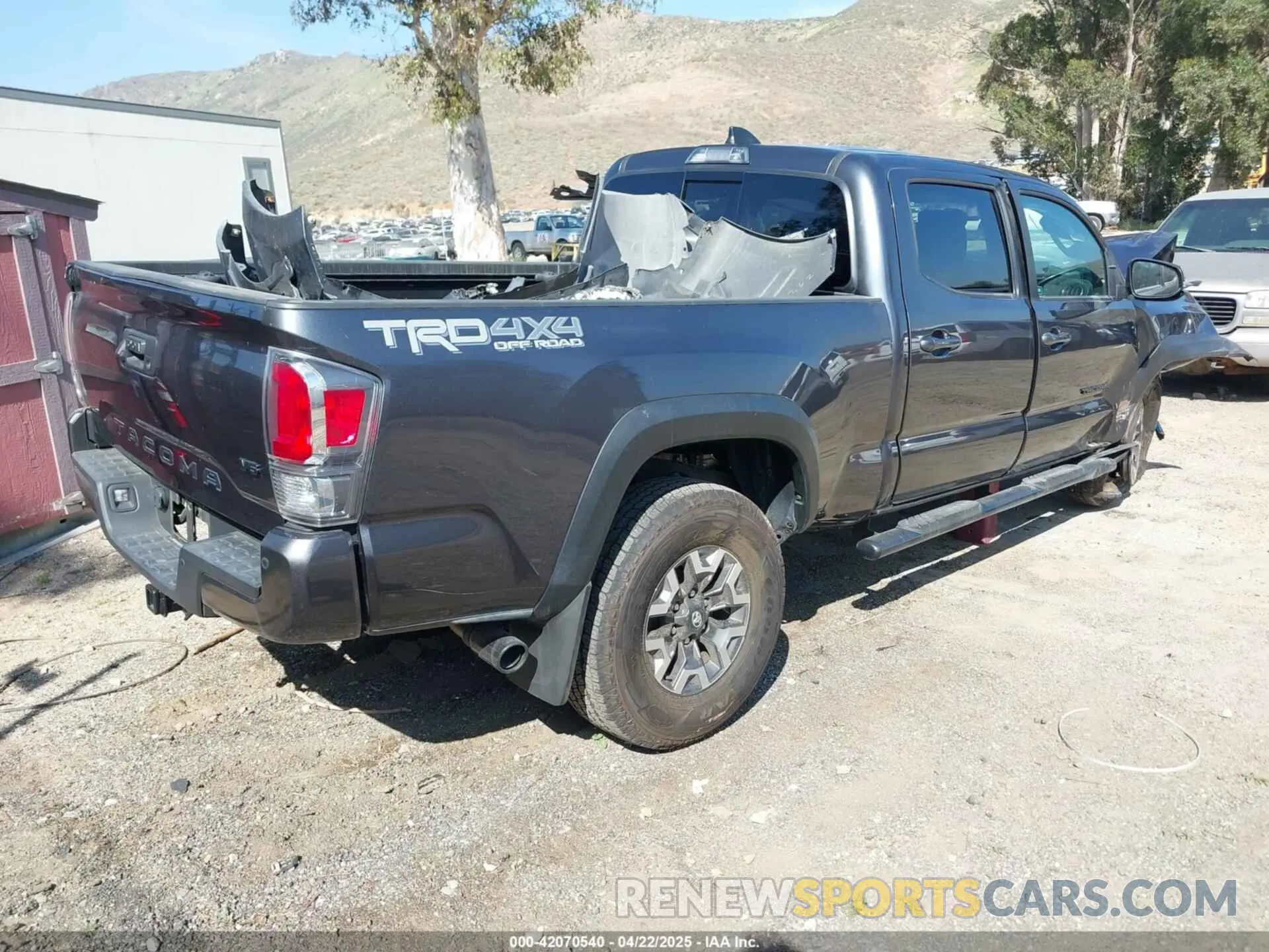 4 Photograph of a damaged car 3TMDZ5BN8MM117163 TOYOTA TACOMA 2021